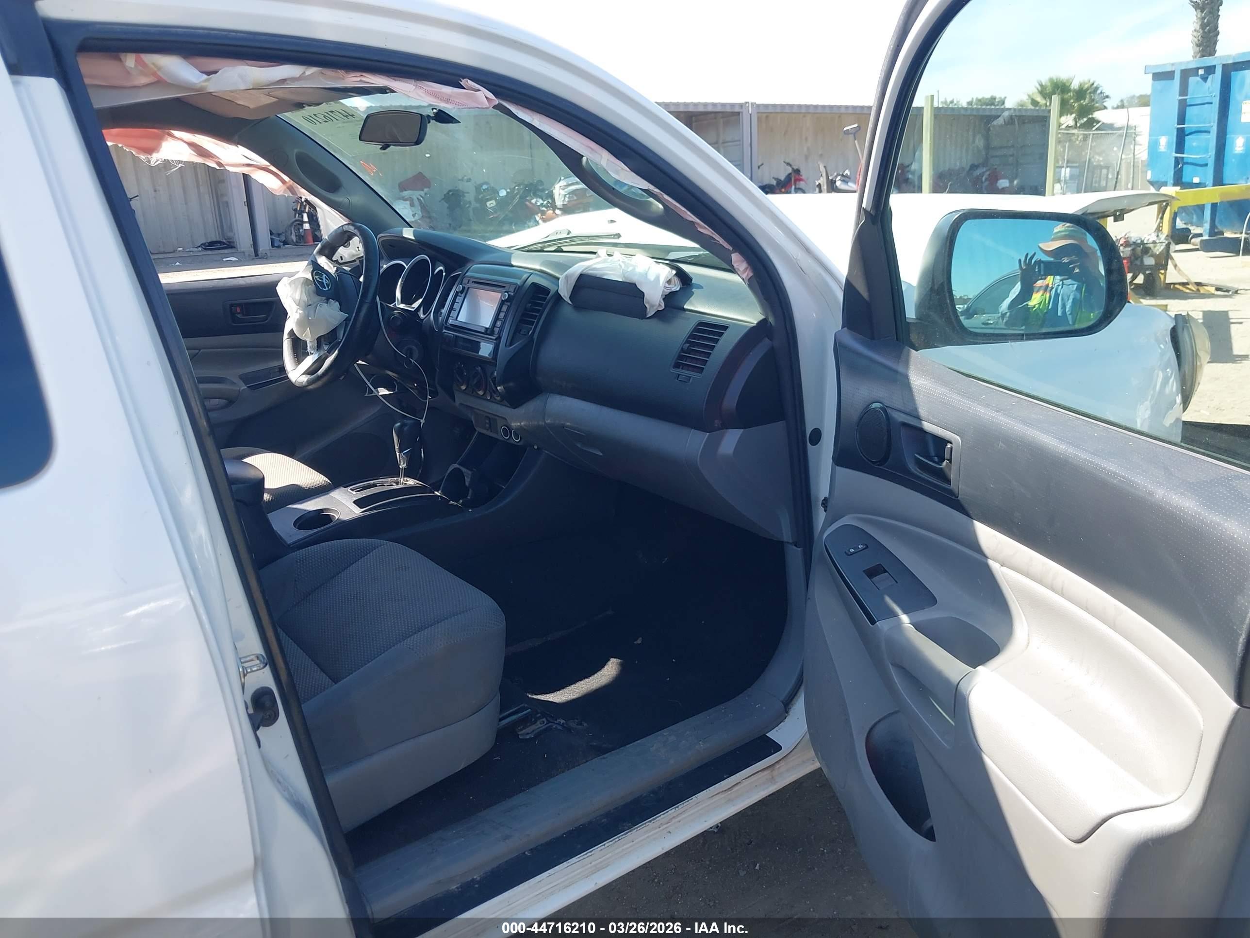 TOYOTA TACOMA image 5