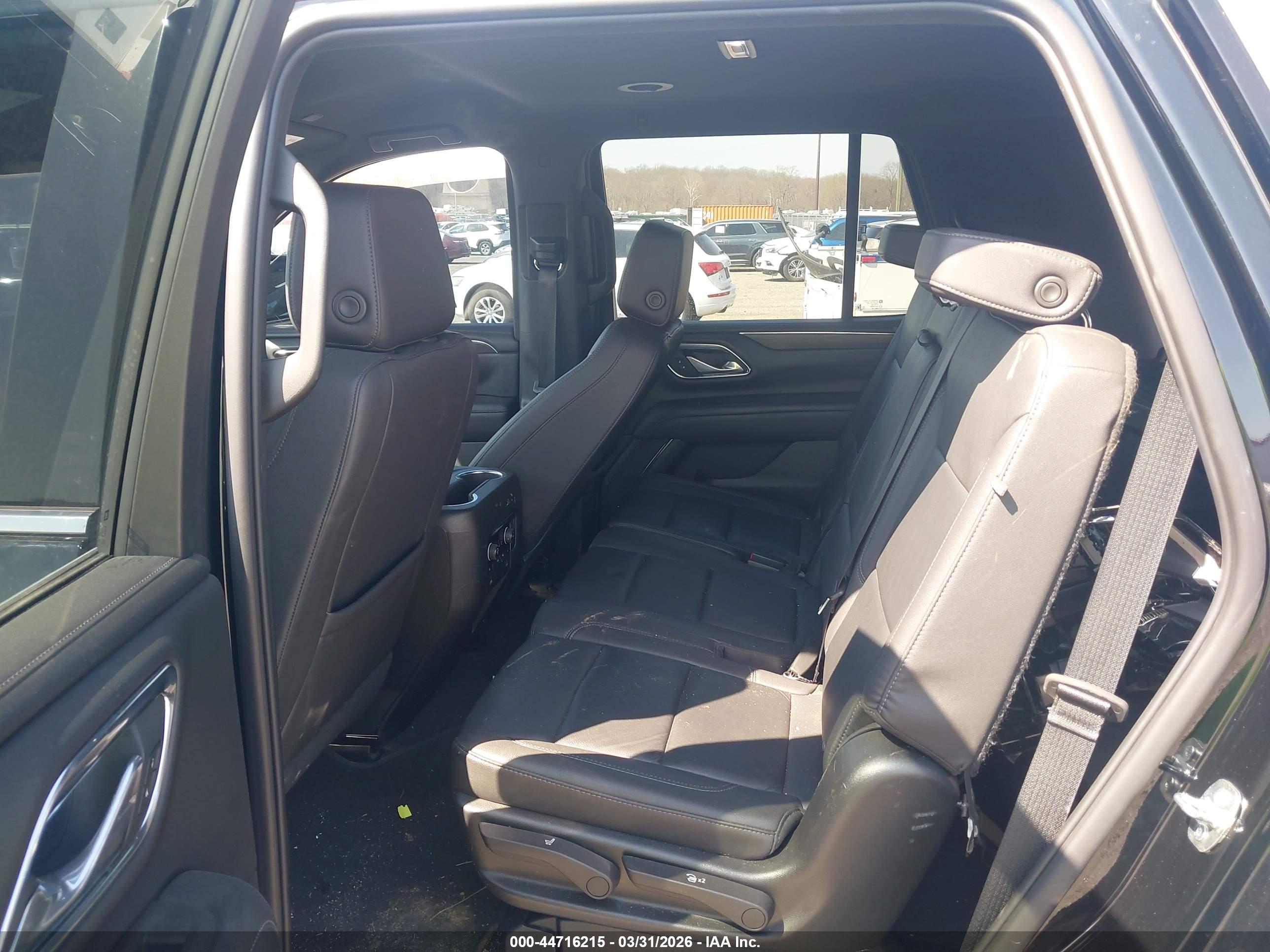 CHEVROLET TAHOE image 8
