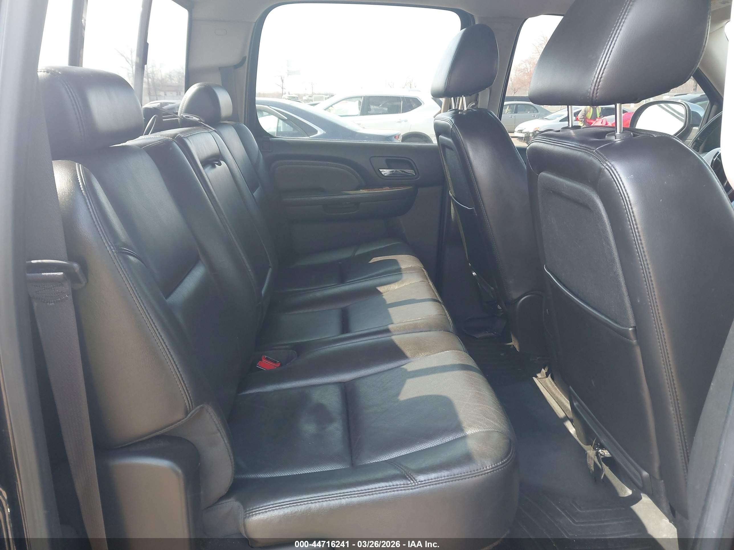 GMC SIERRA image 8