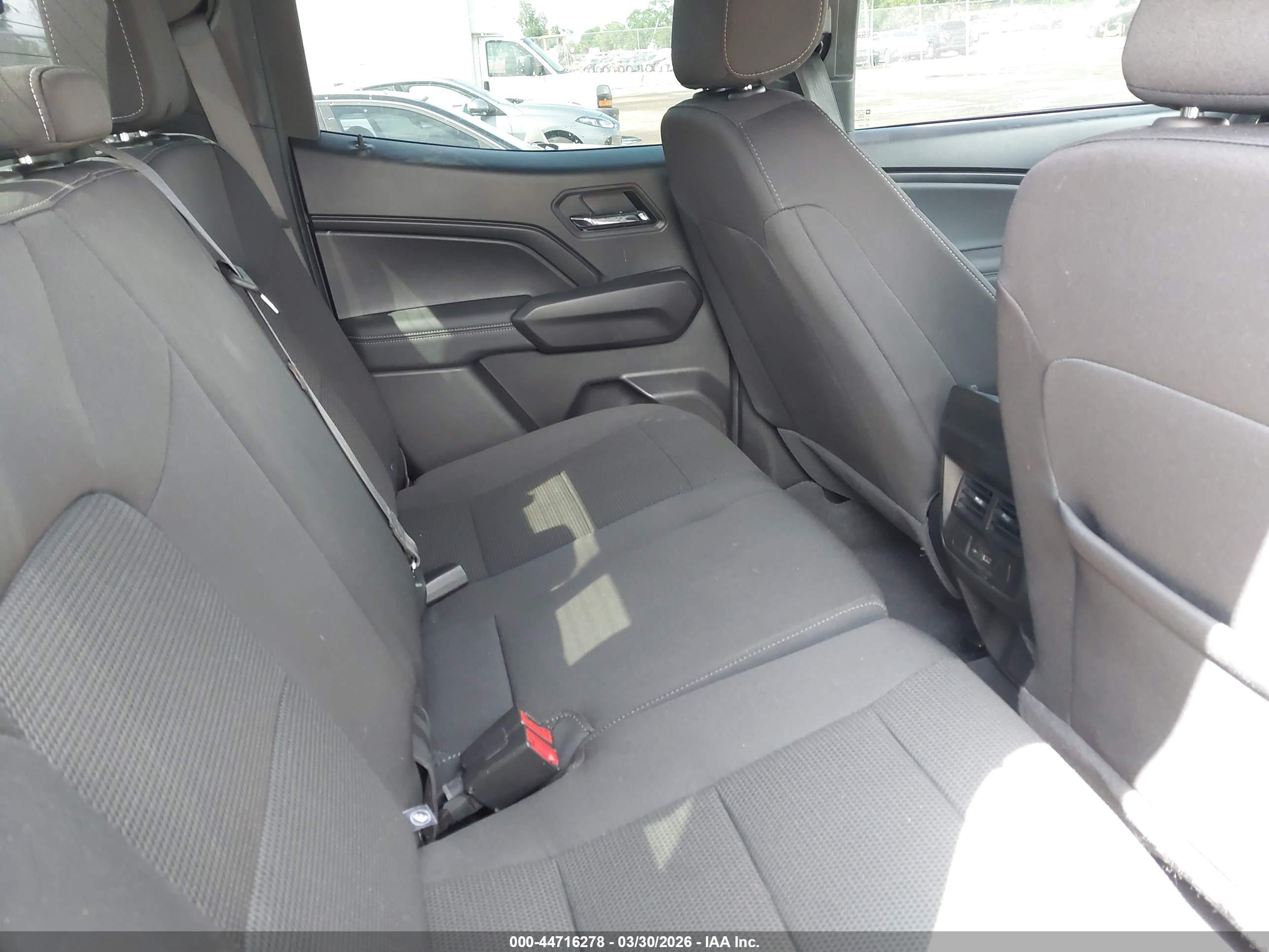 GMC CANYON image 8