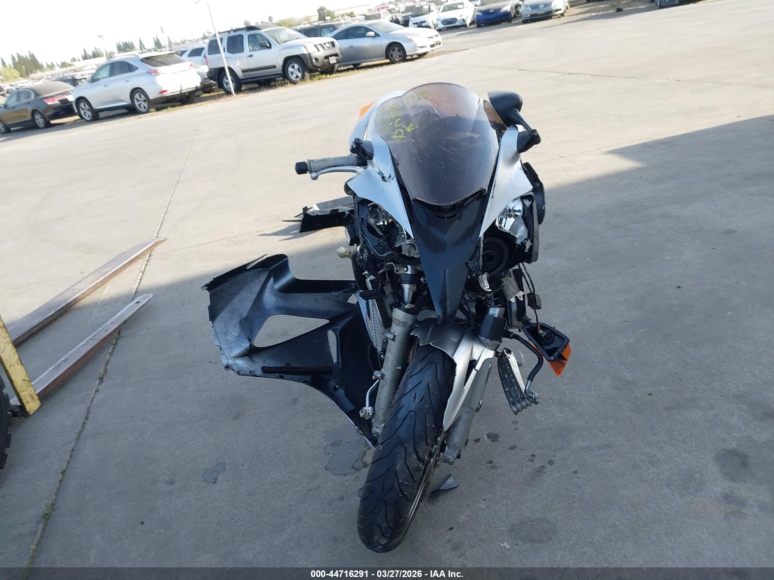 HONDA VFR800 image 5
