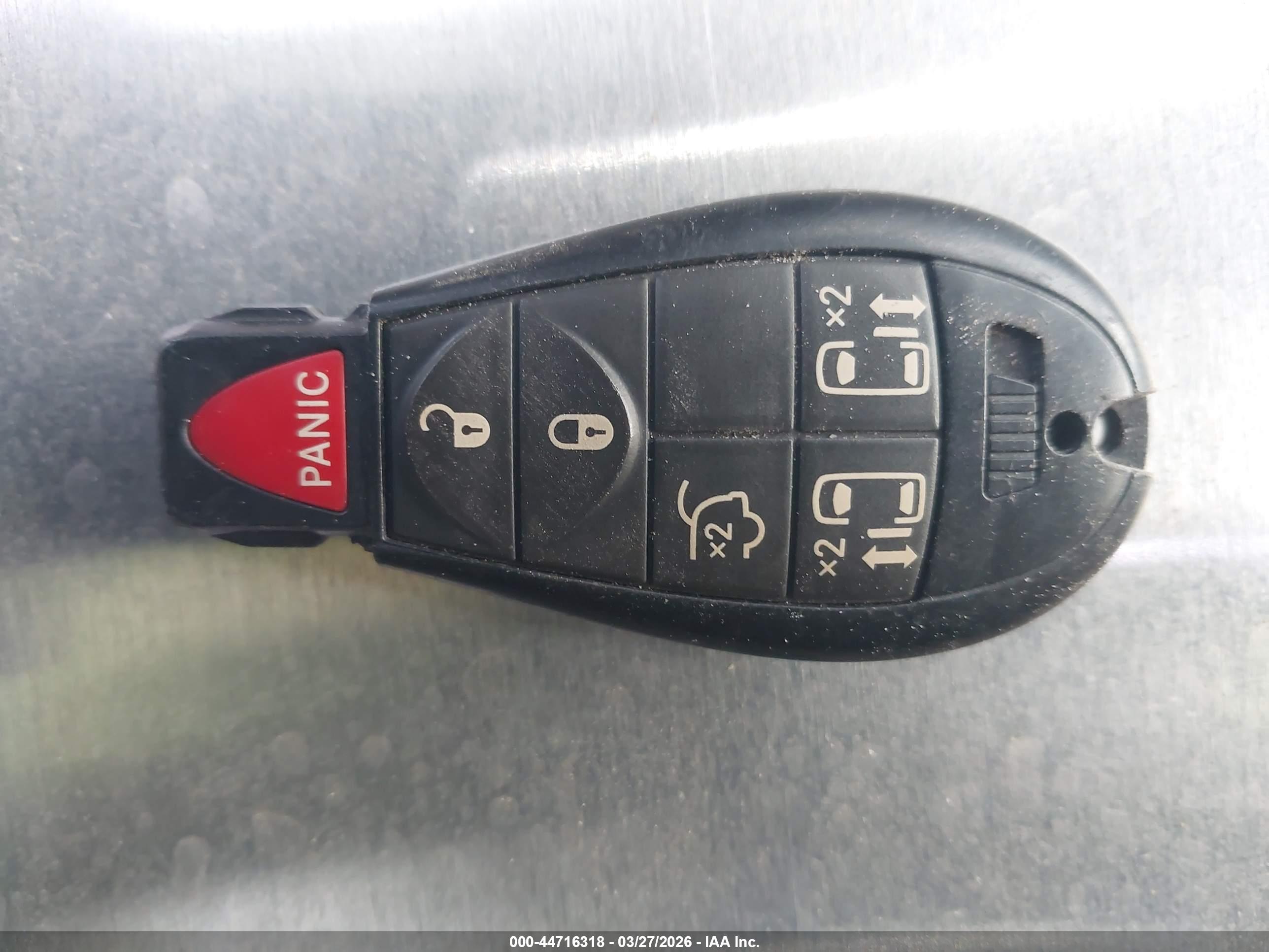 CHRYSLER TOWN image 11