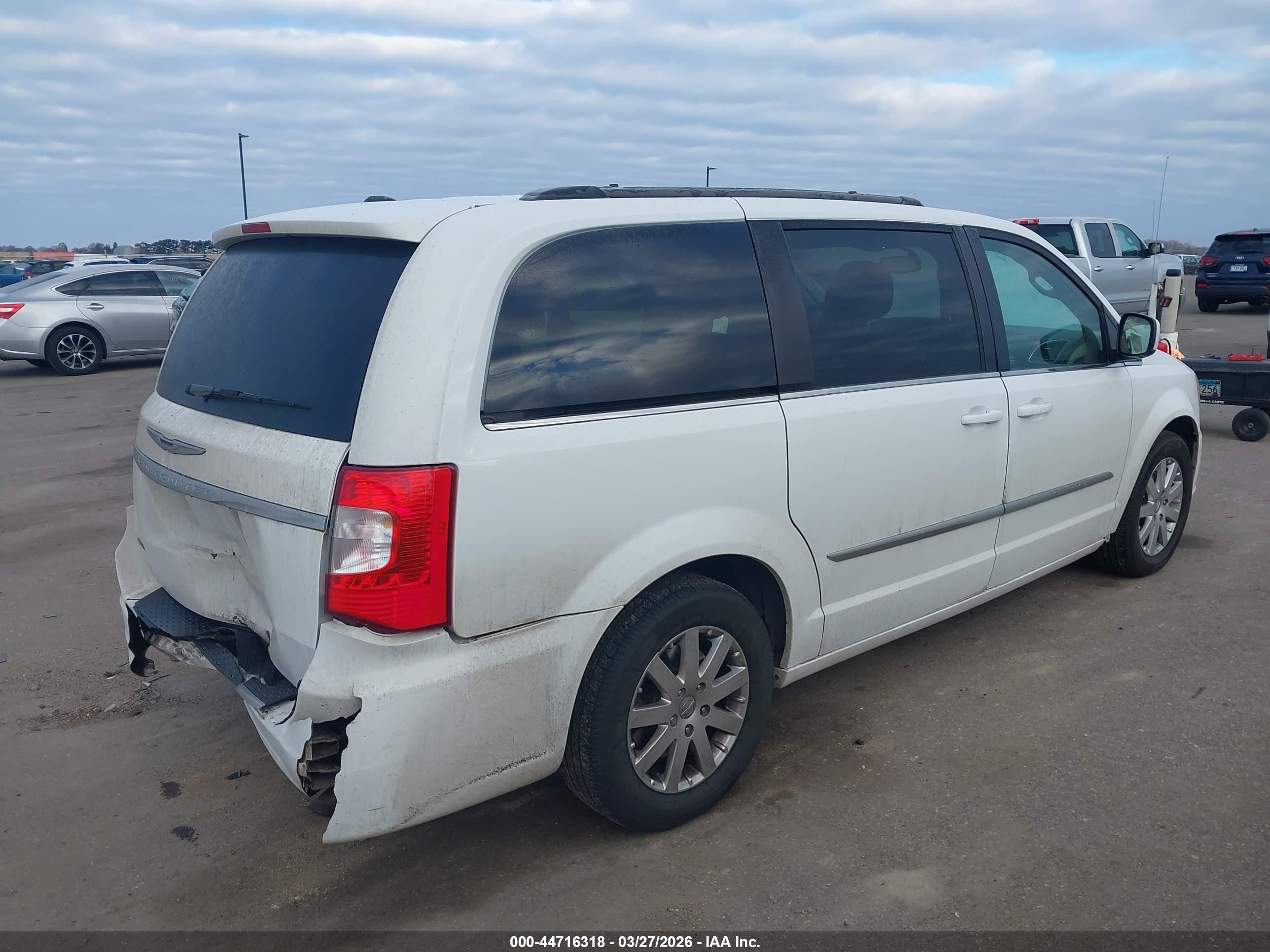 CHRYSLER TOWN image 4