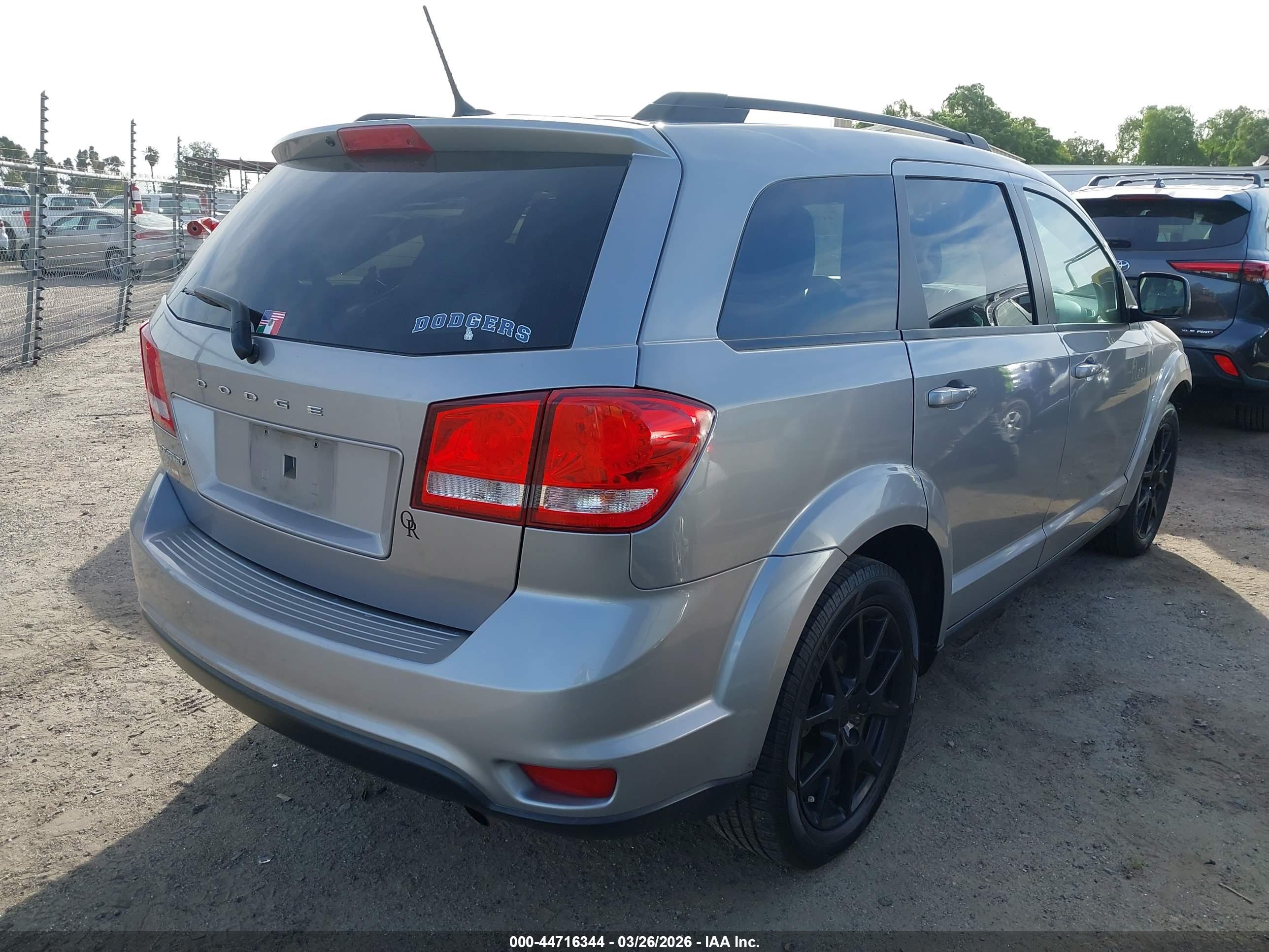 DODGE JOURNEY image 4