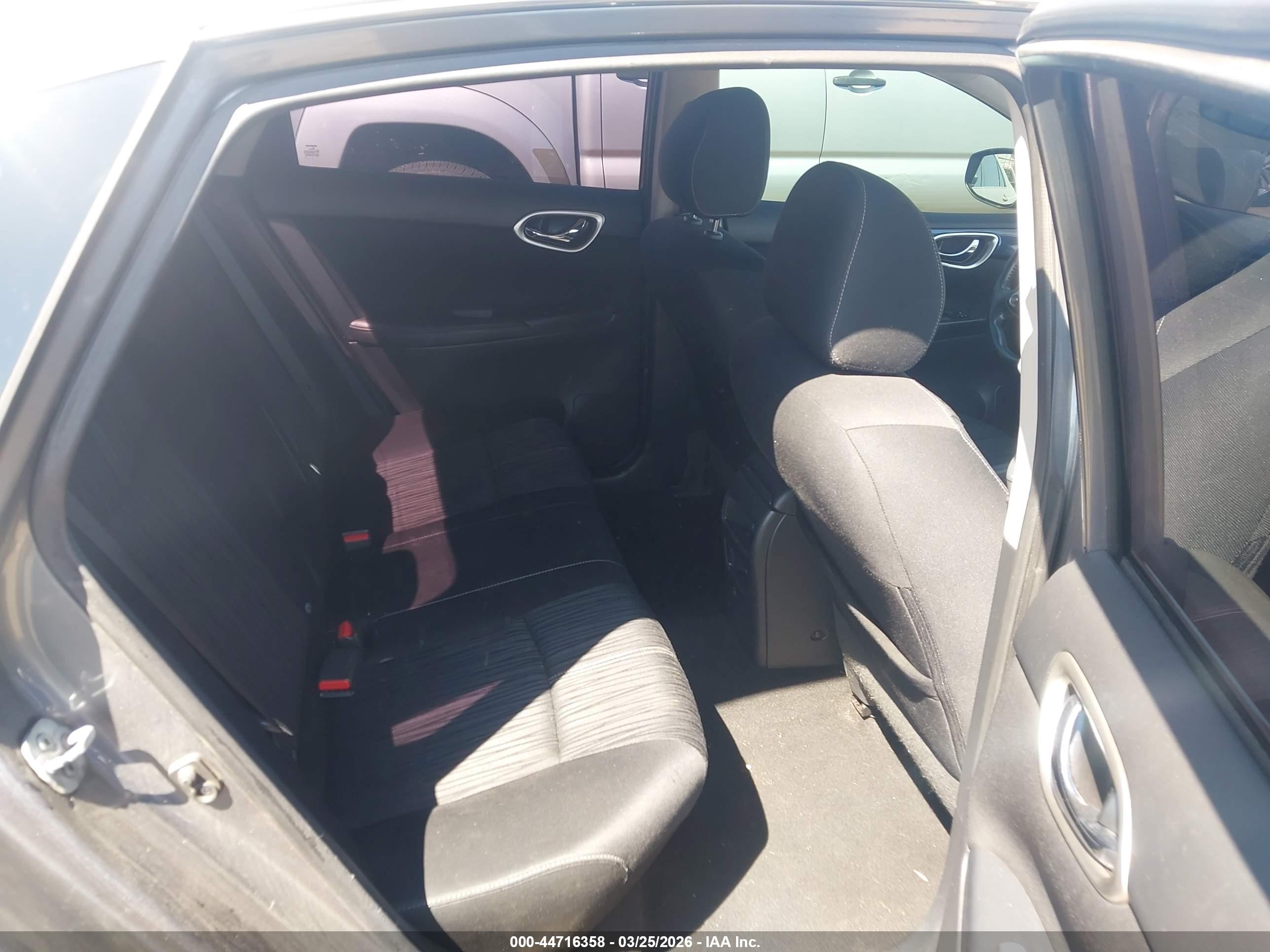 NISSAN SENTRA image 8