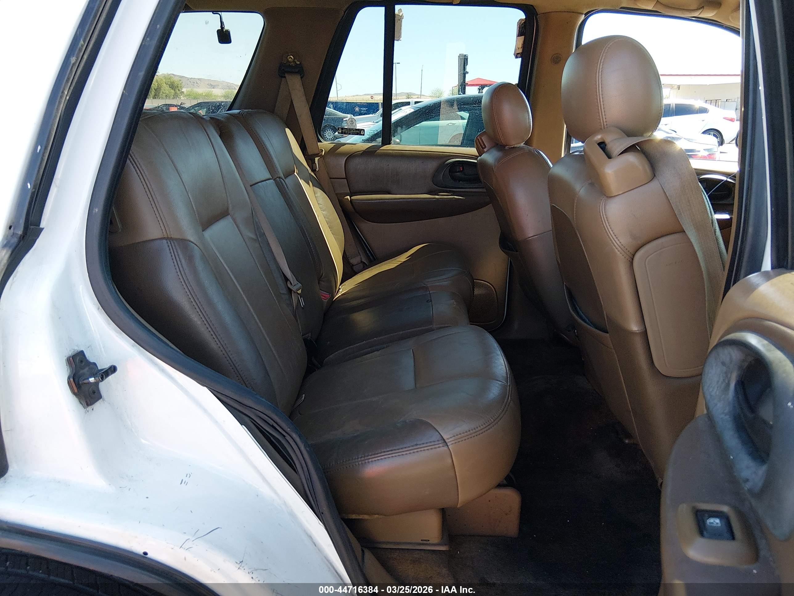 CHEVROLET TRAILBLAZER image 8