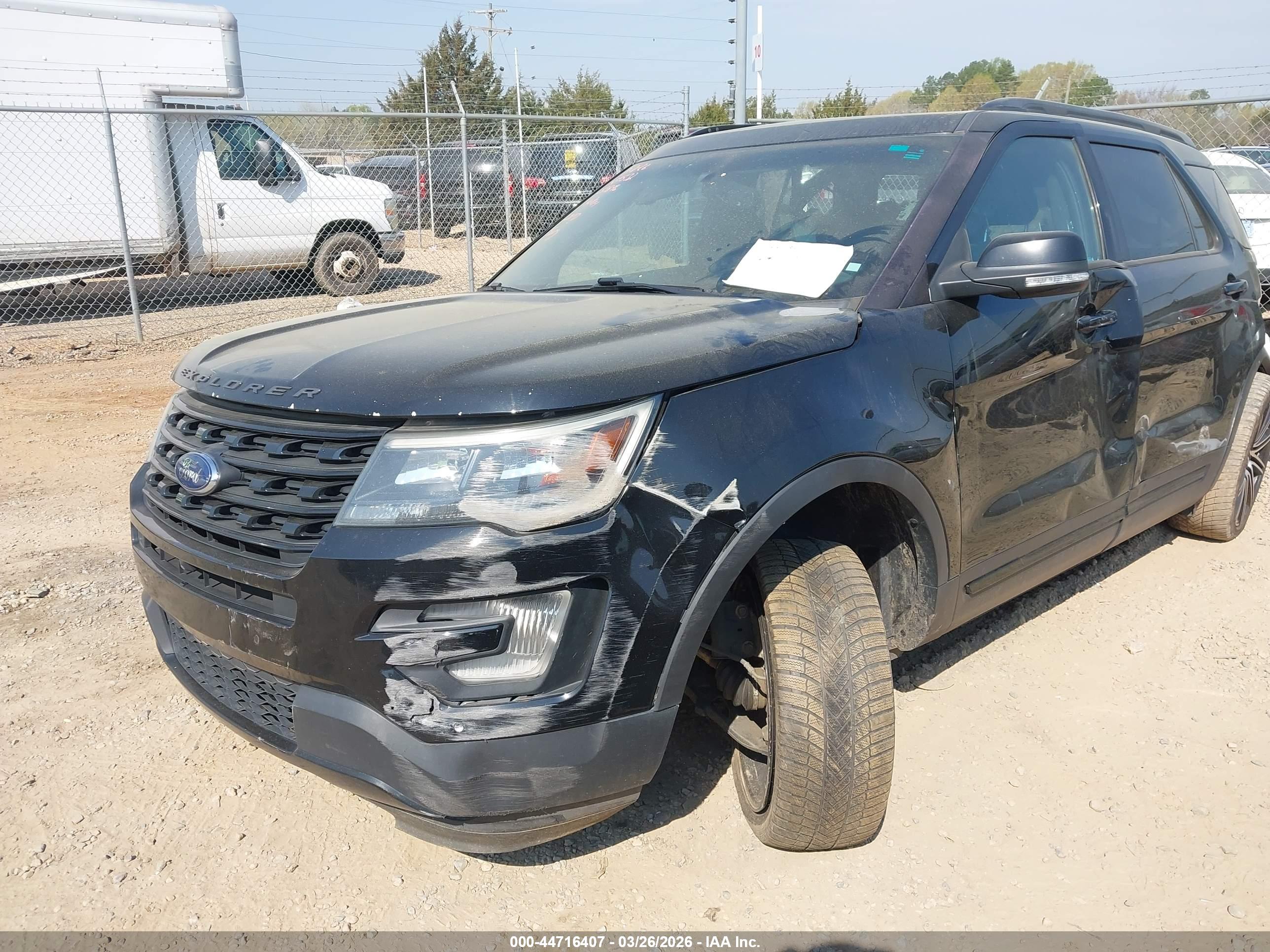FORD EXPLORER image 2
