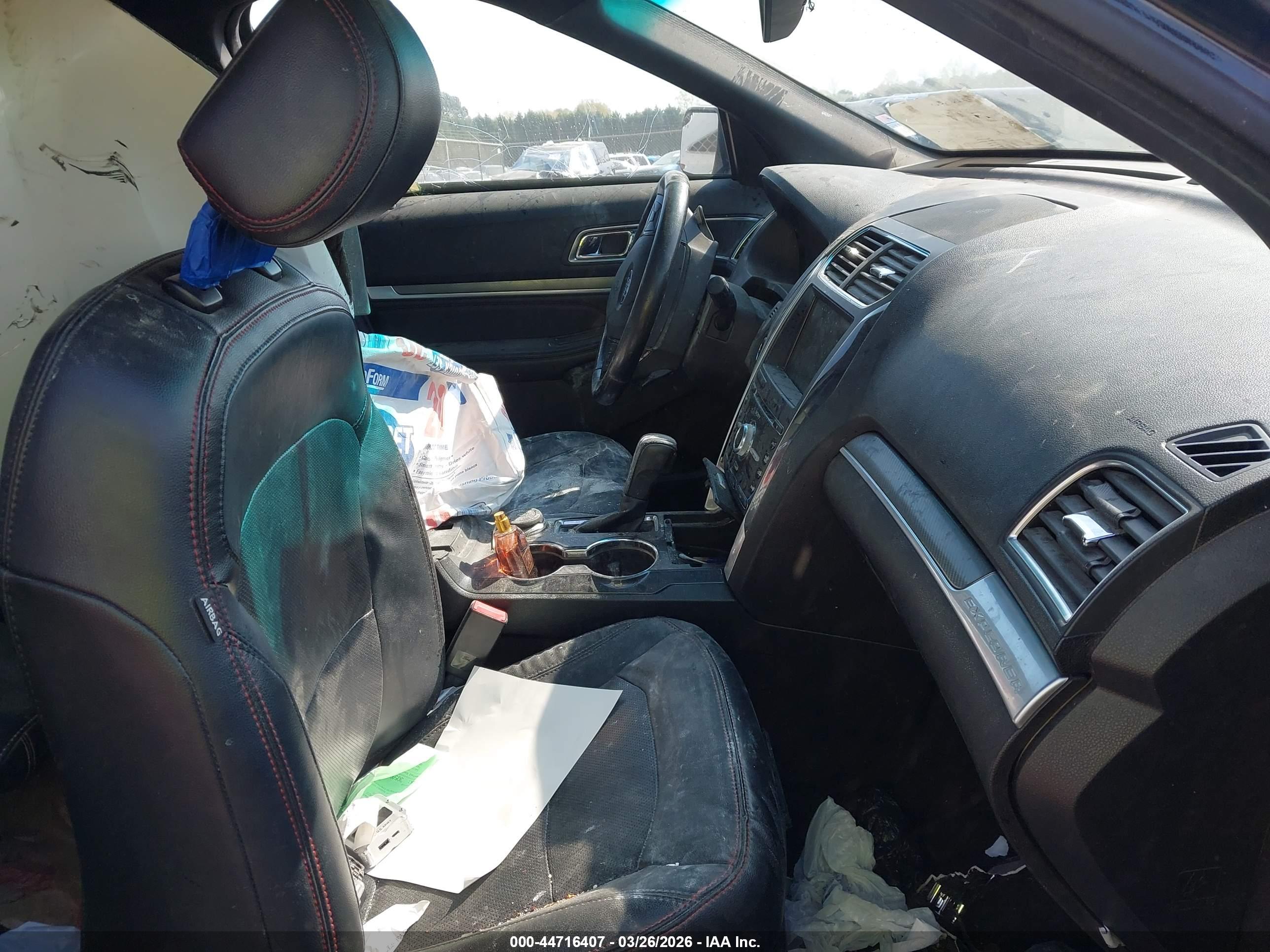 FORD EXPLORER image 5