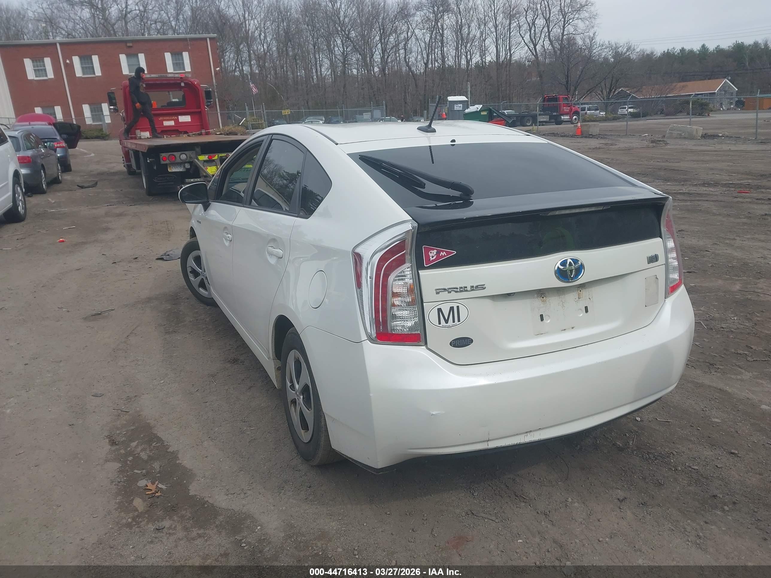 TOYOTA PRIUS image 3