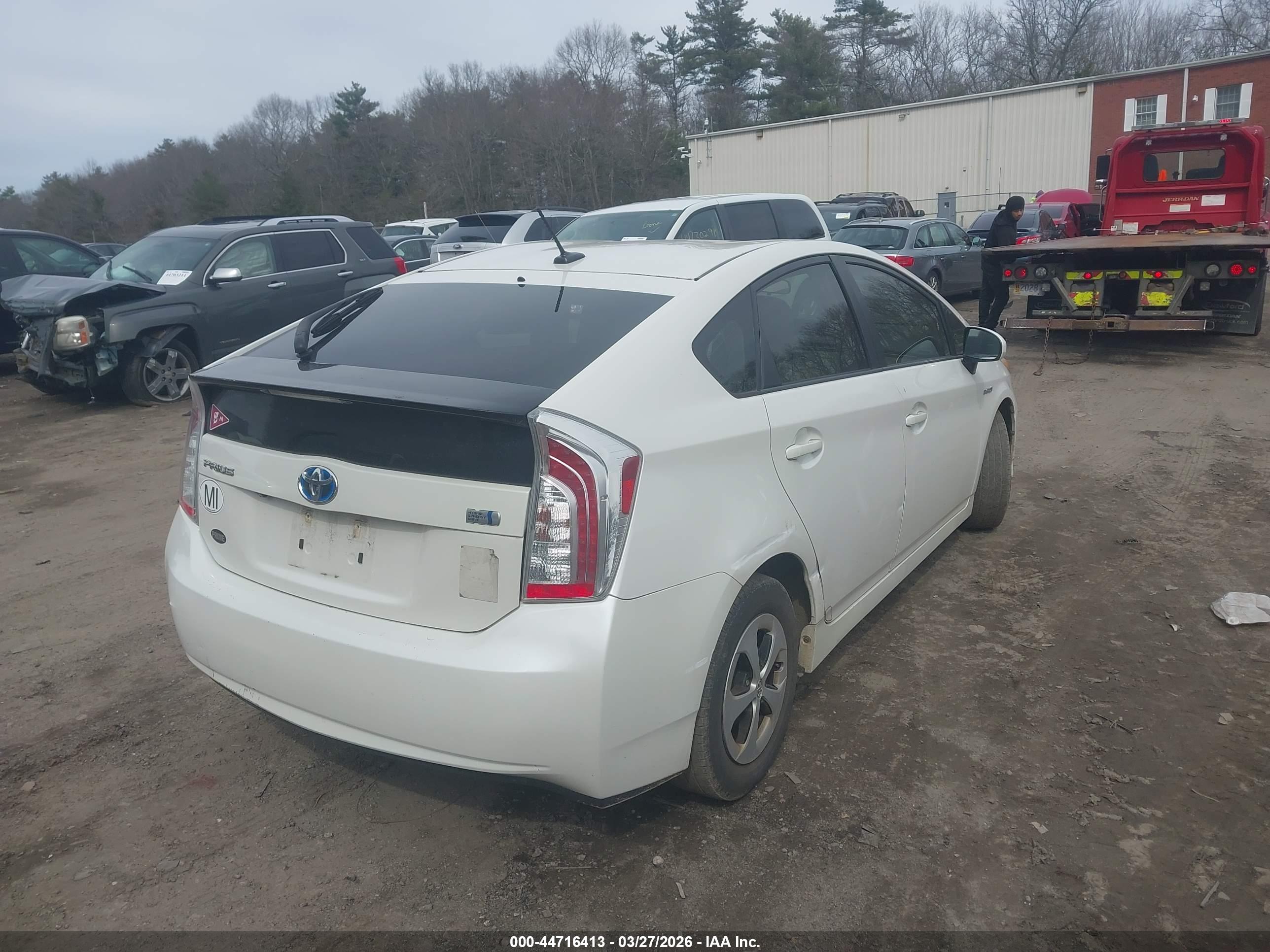 TOYOTA PRIUS image 4