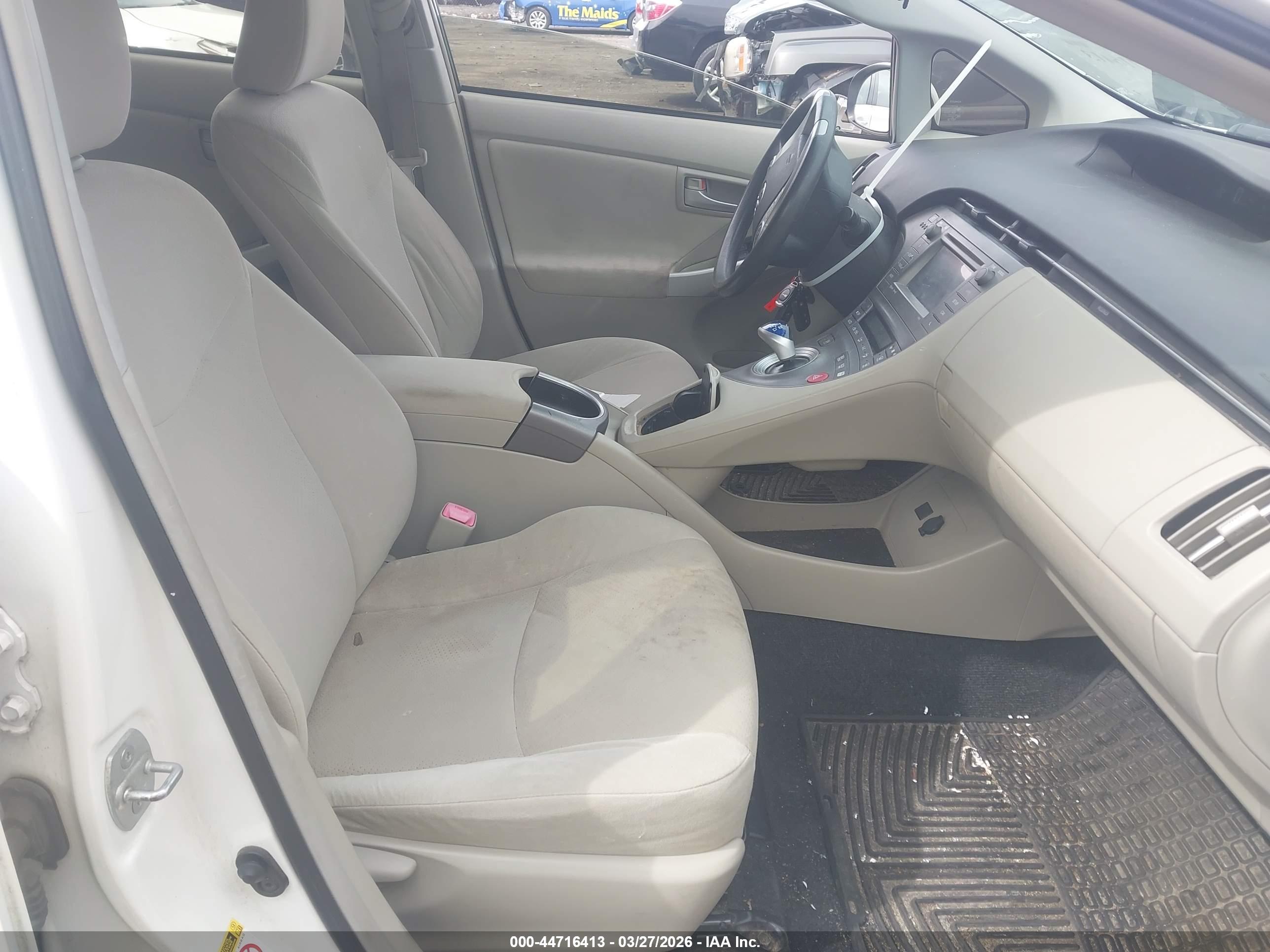 TOYOTA PRIUS image 5