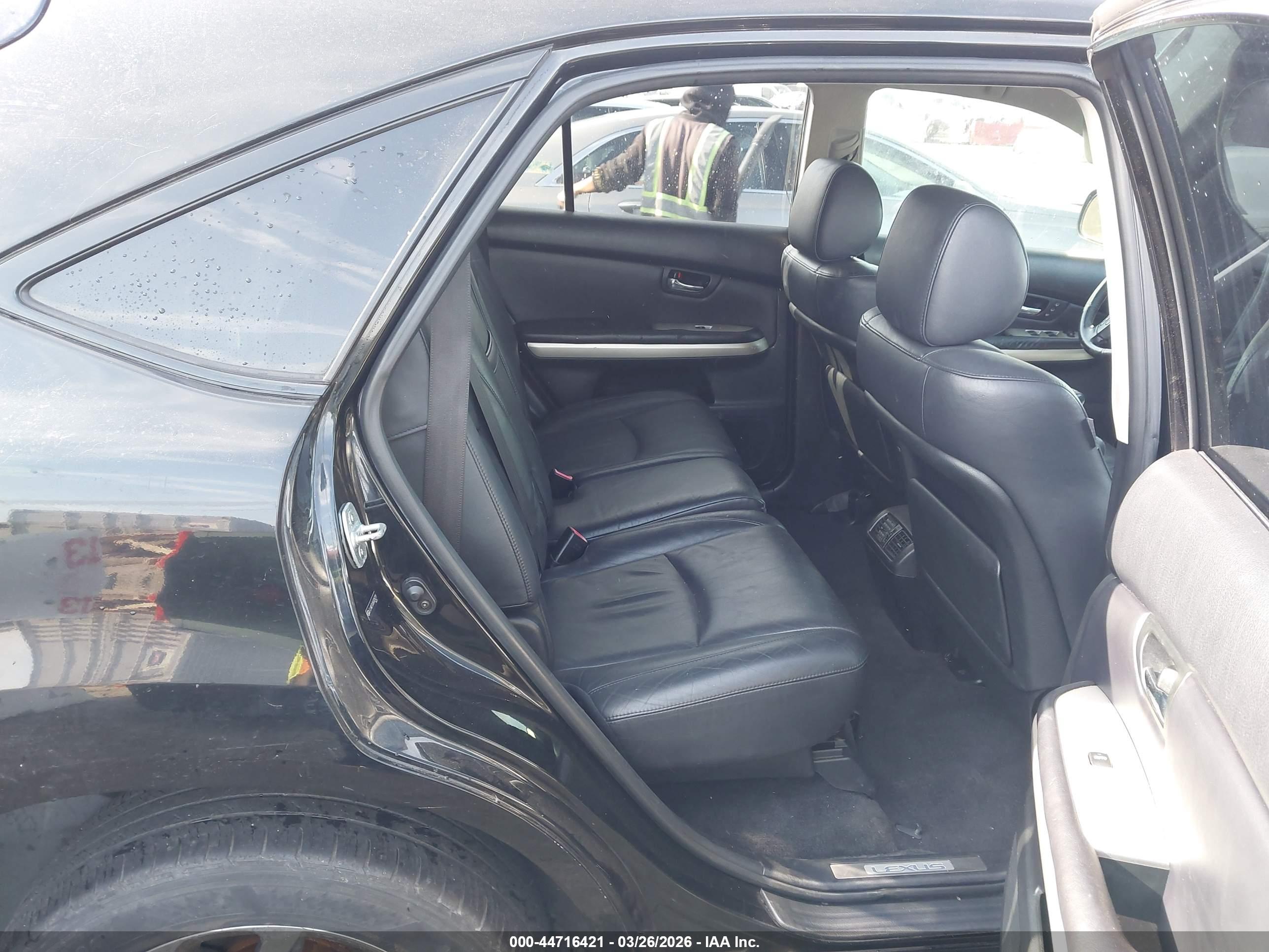 LEXUS RX image 8