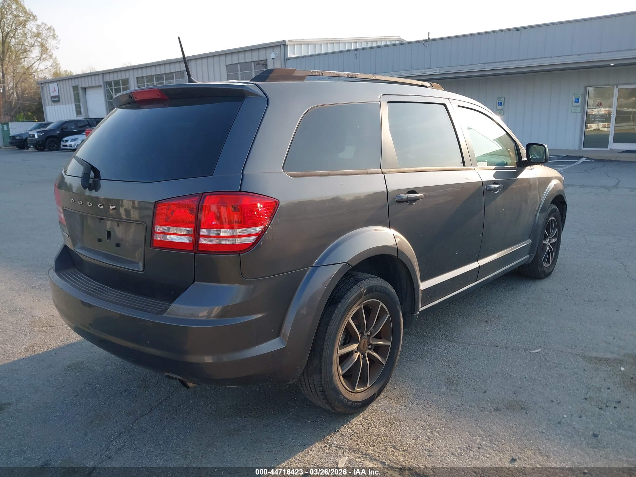 DODGE JOURNEY image 4