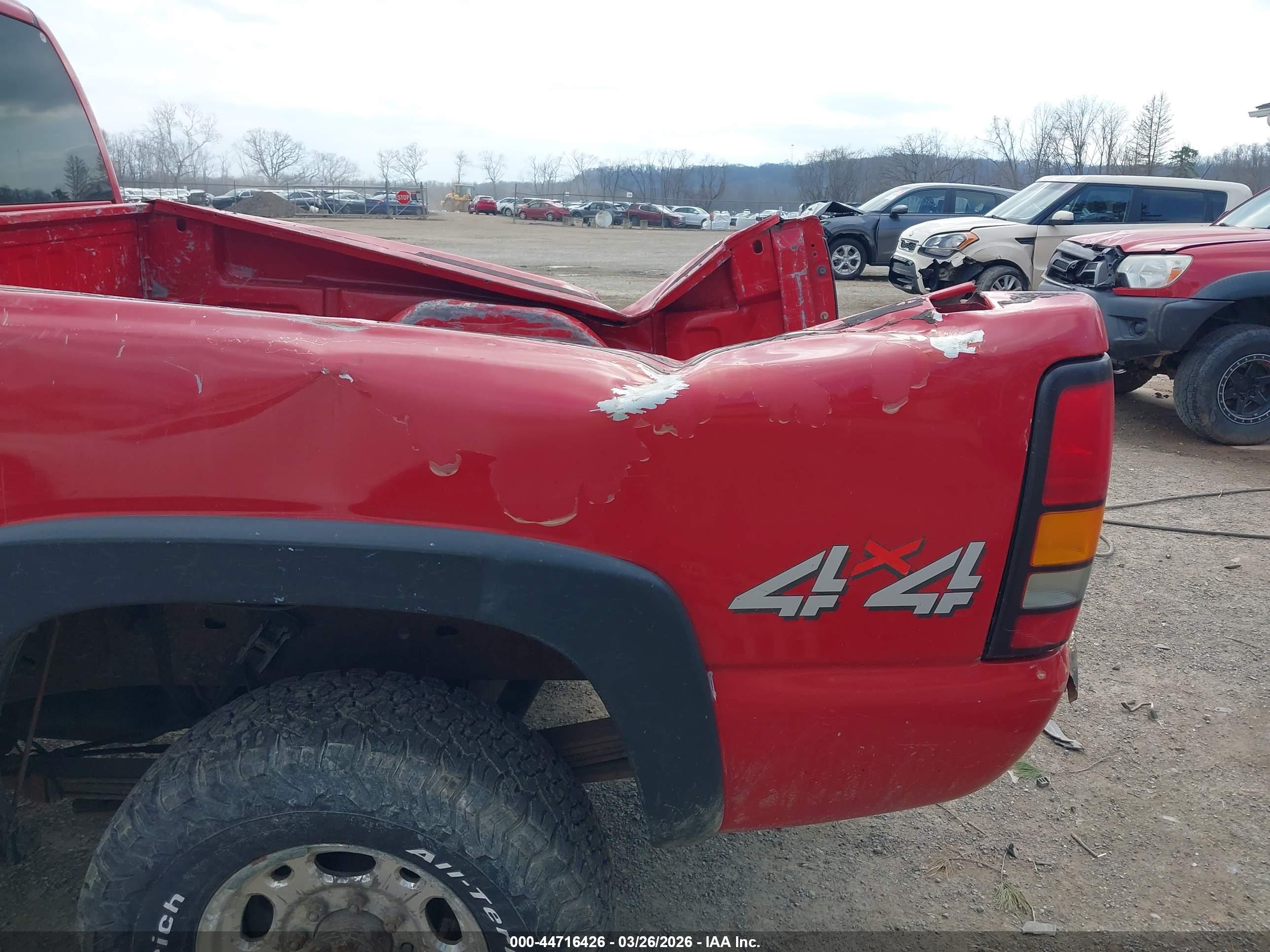 GMC SIERRA image 6