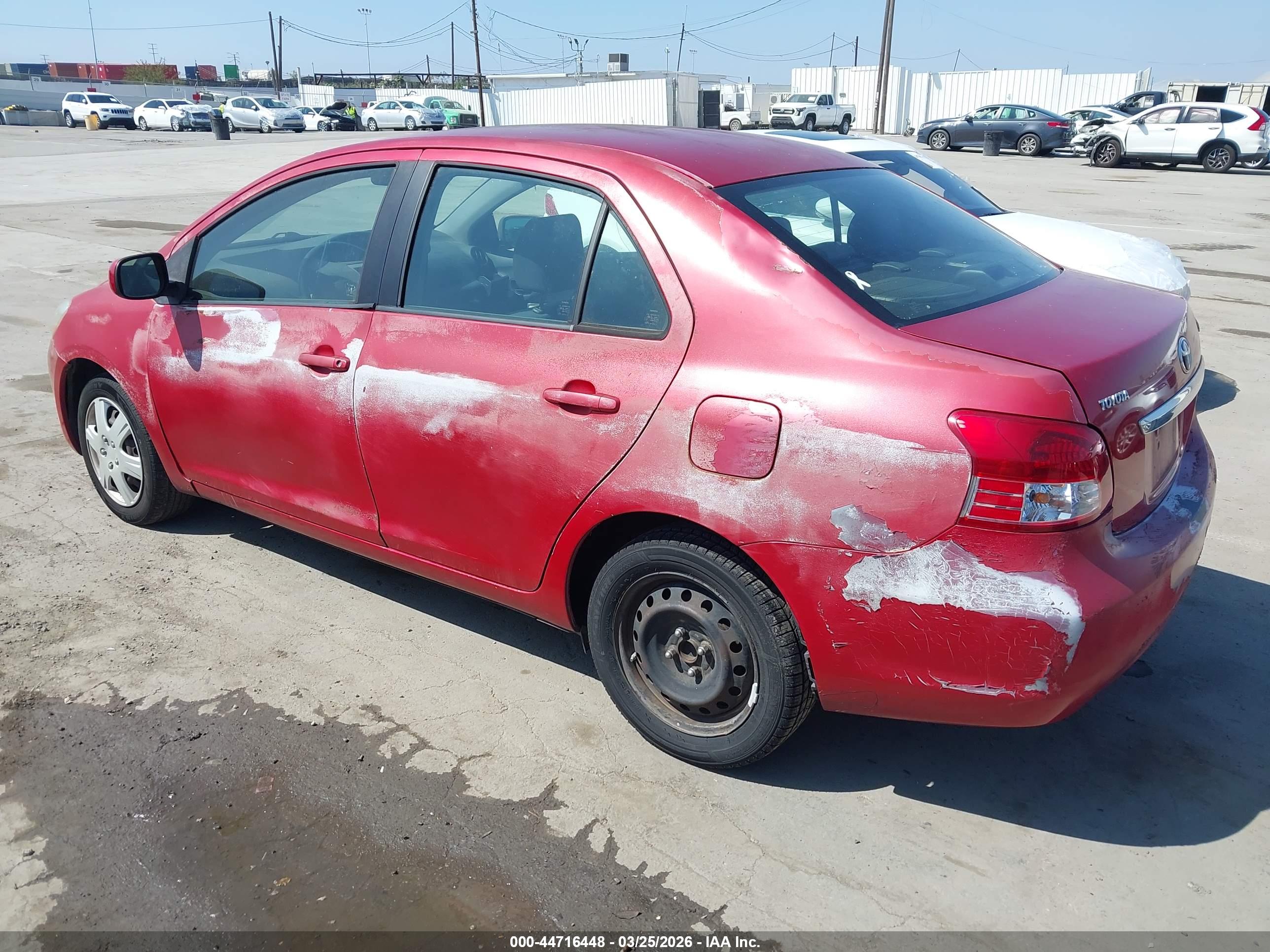 TOYOTA YARIS image 3