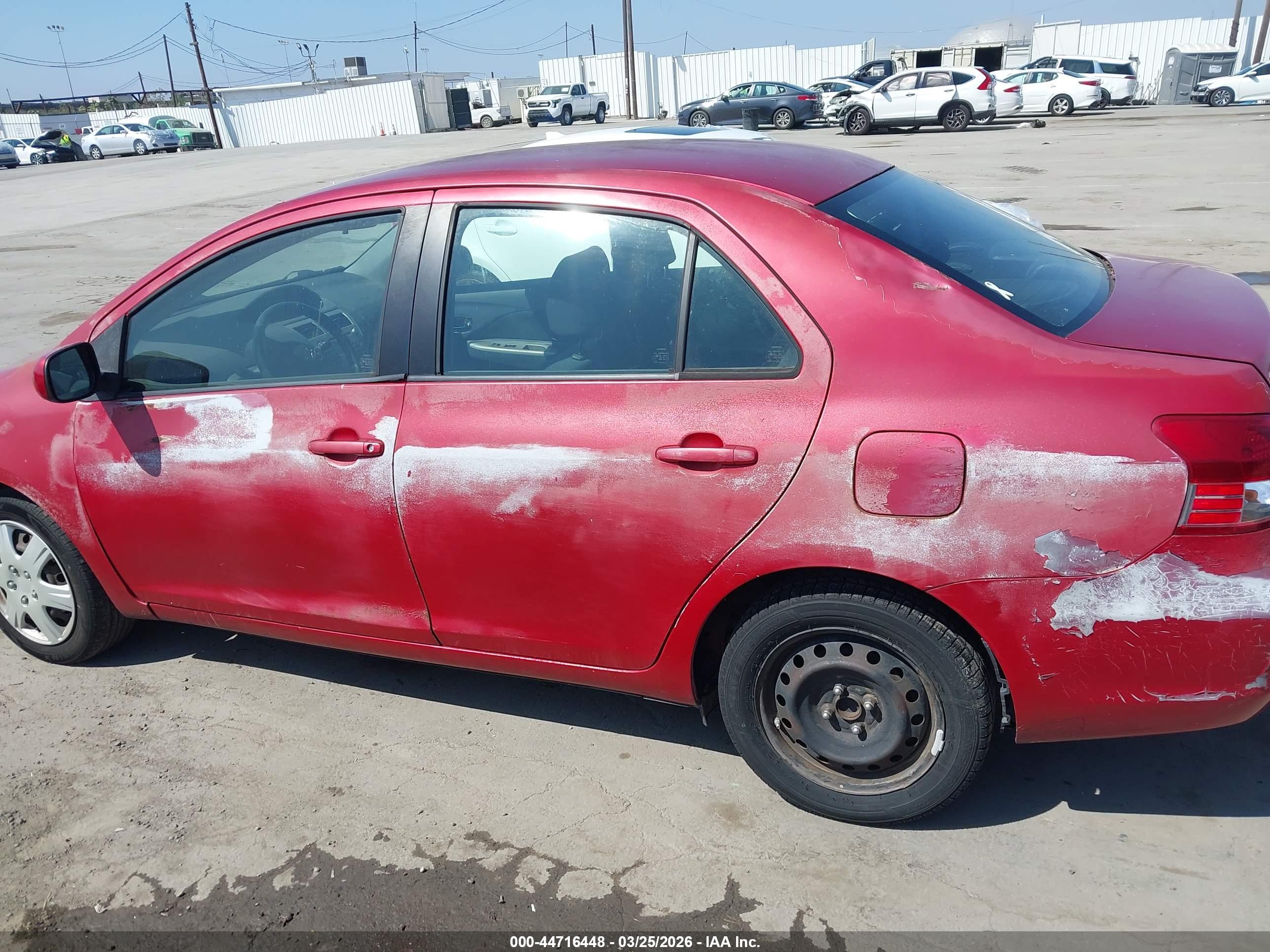 TOYOTA YARIS image 6