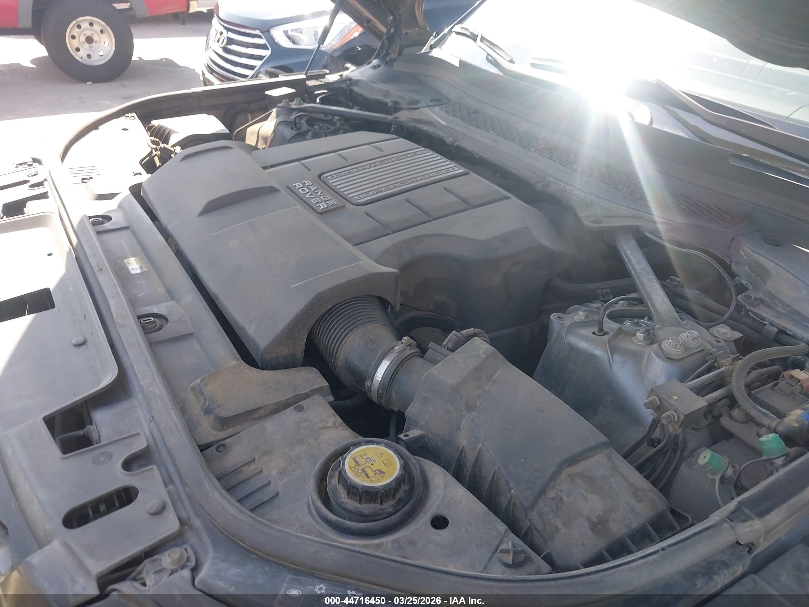 LAND ROVER image 10