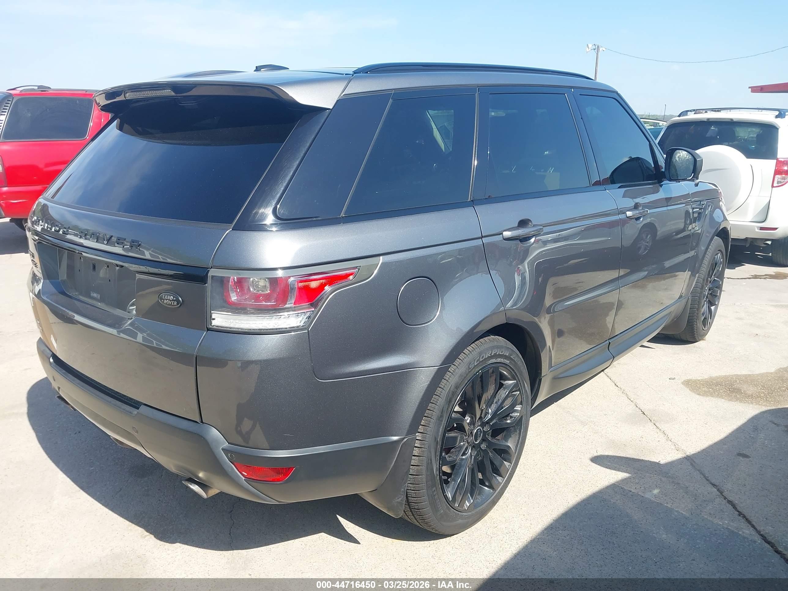 LAND ROVER image 4
