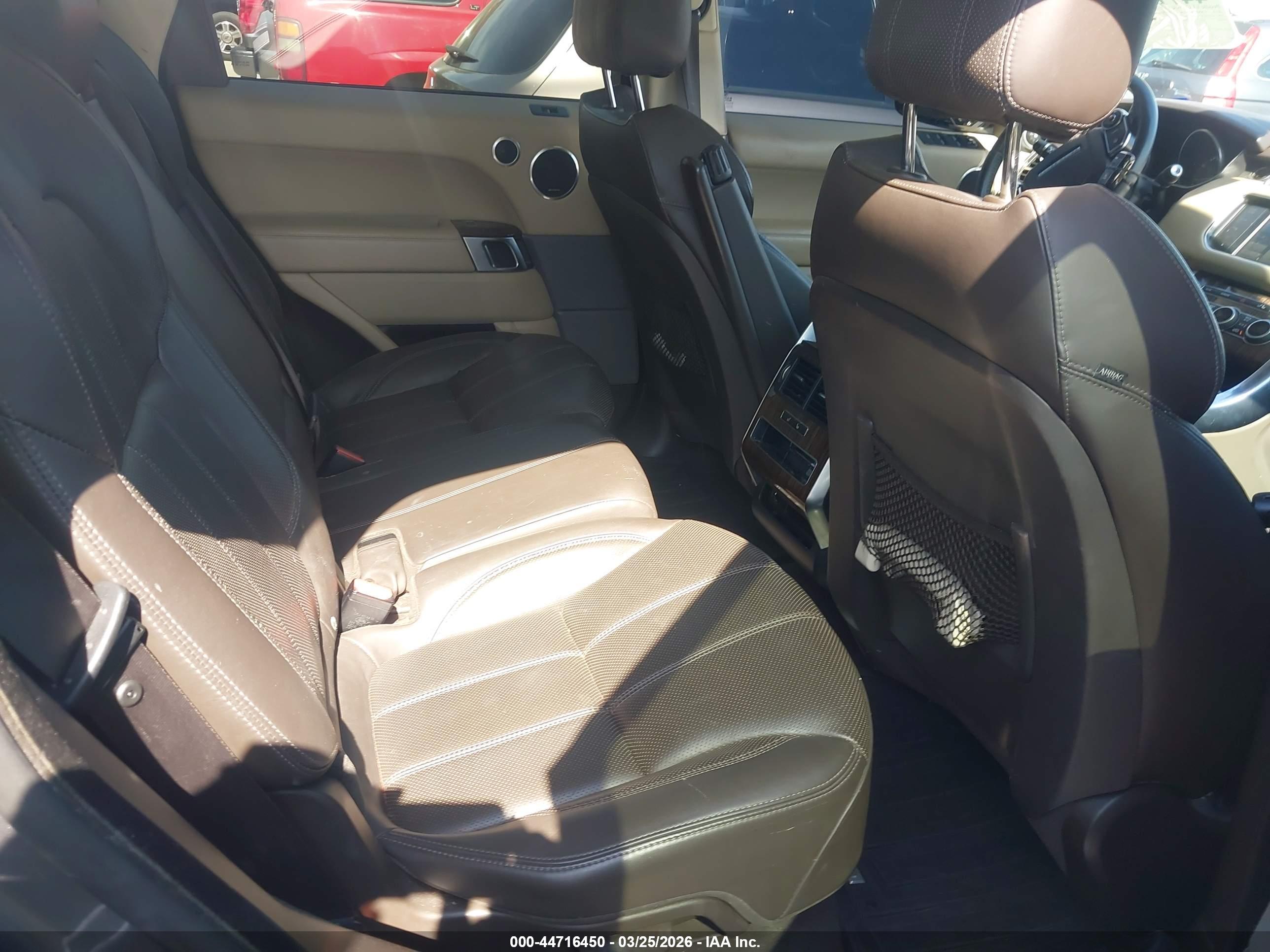 LAND ROVER image 8