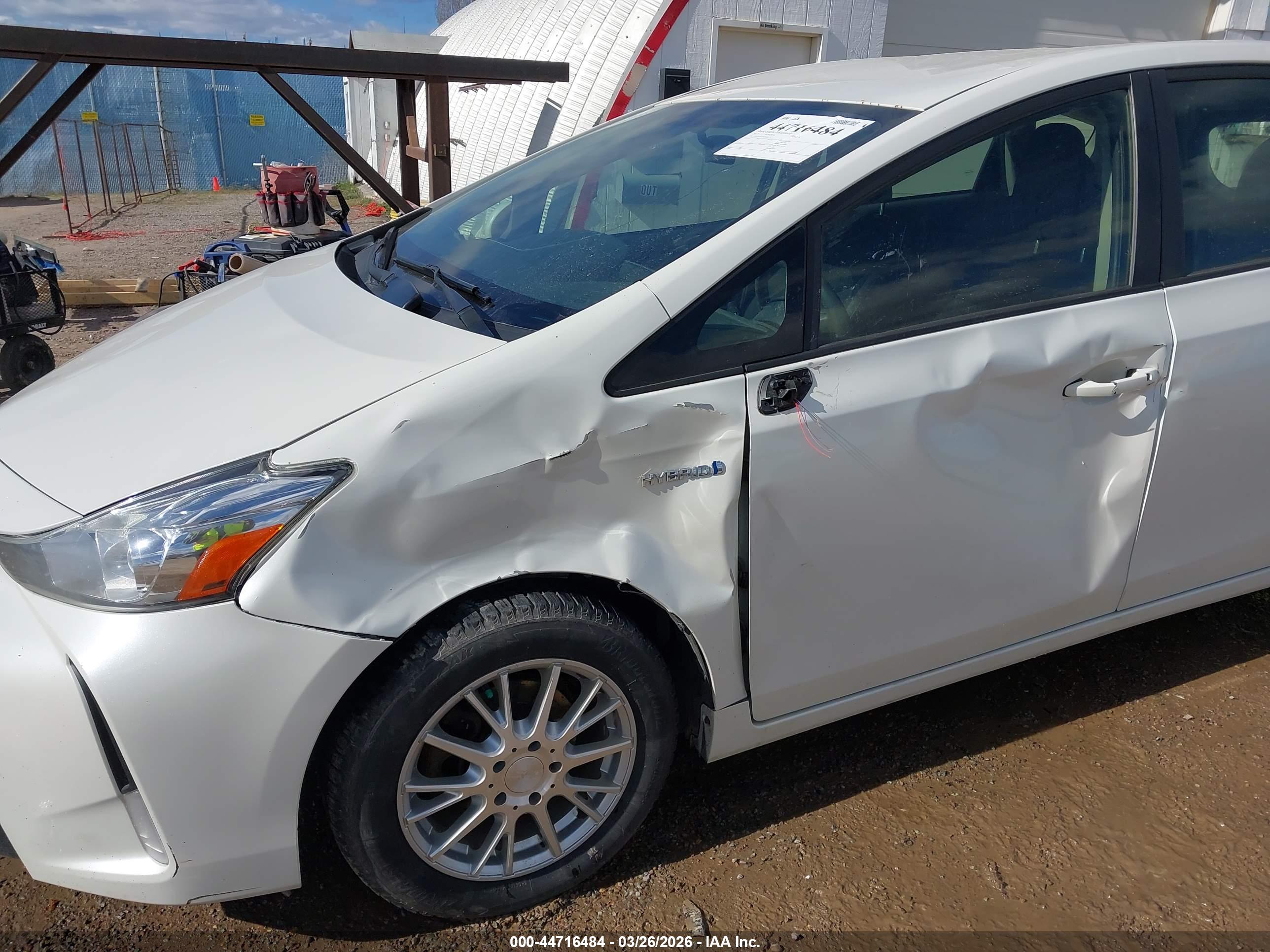 TOYOTA PRIUS image 6