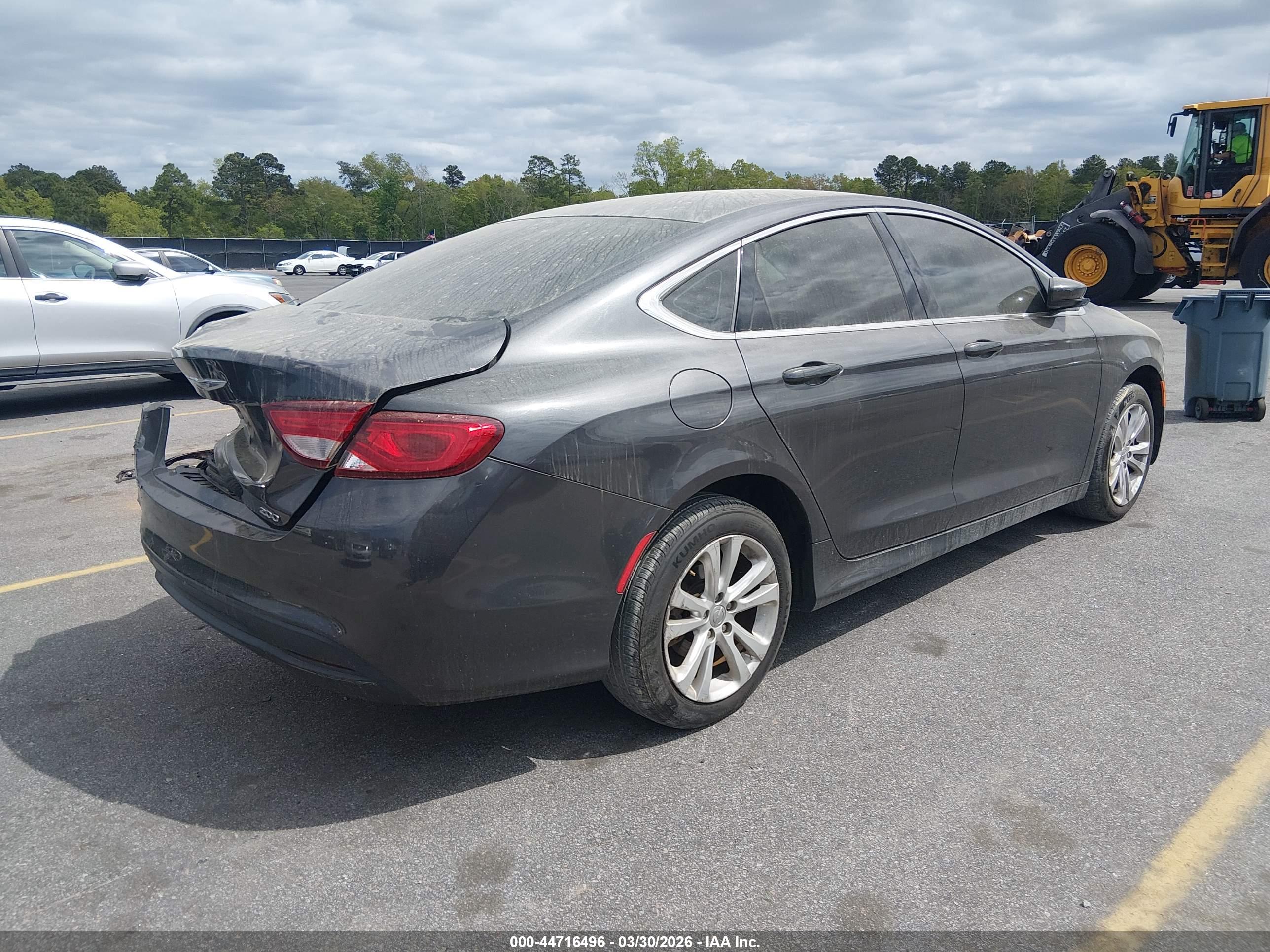 CHRYSLER 200 image 4