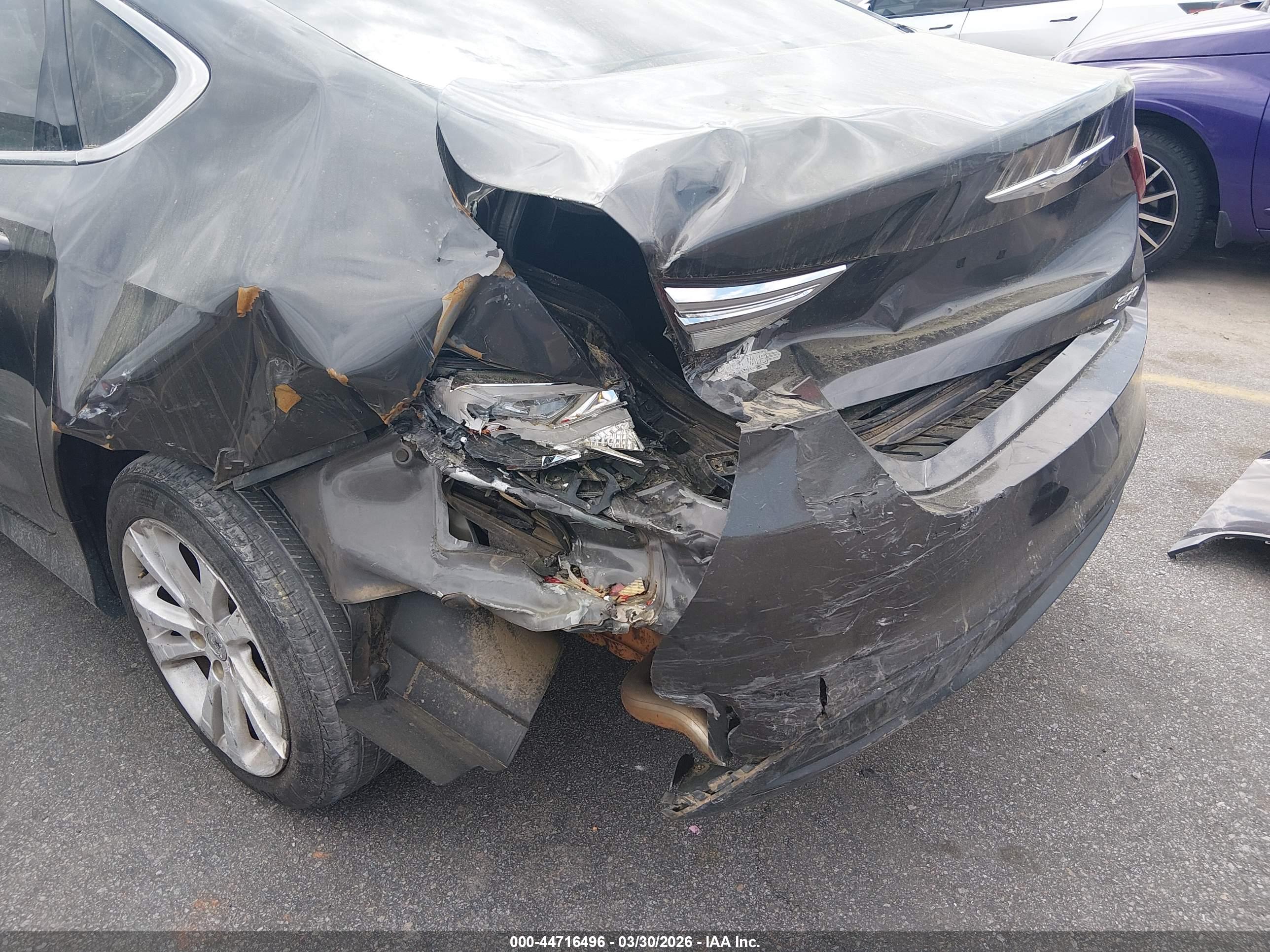 CHRYSLER 200 image 6