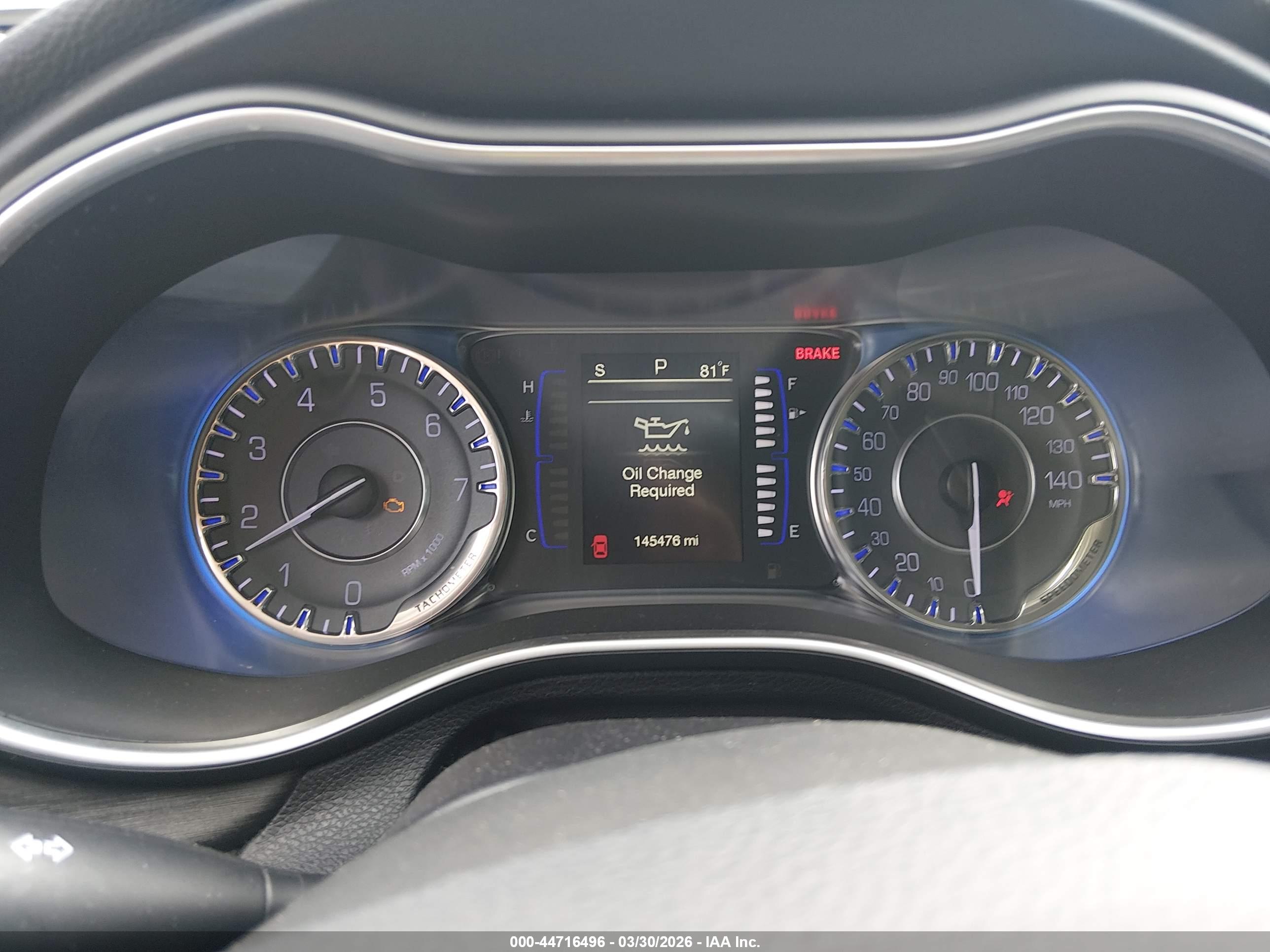 CHRYSLER 200 image 7