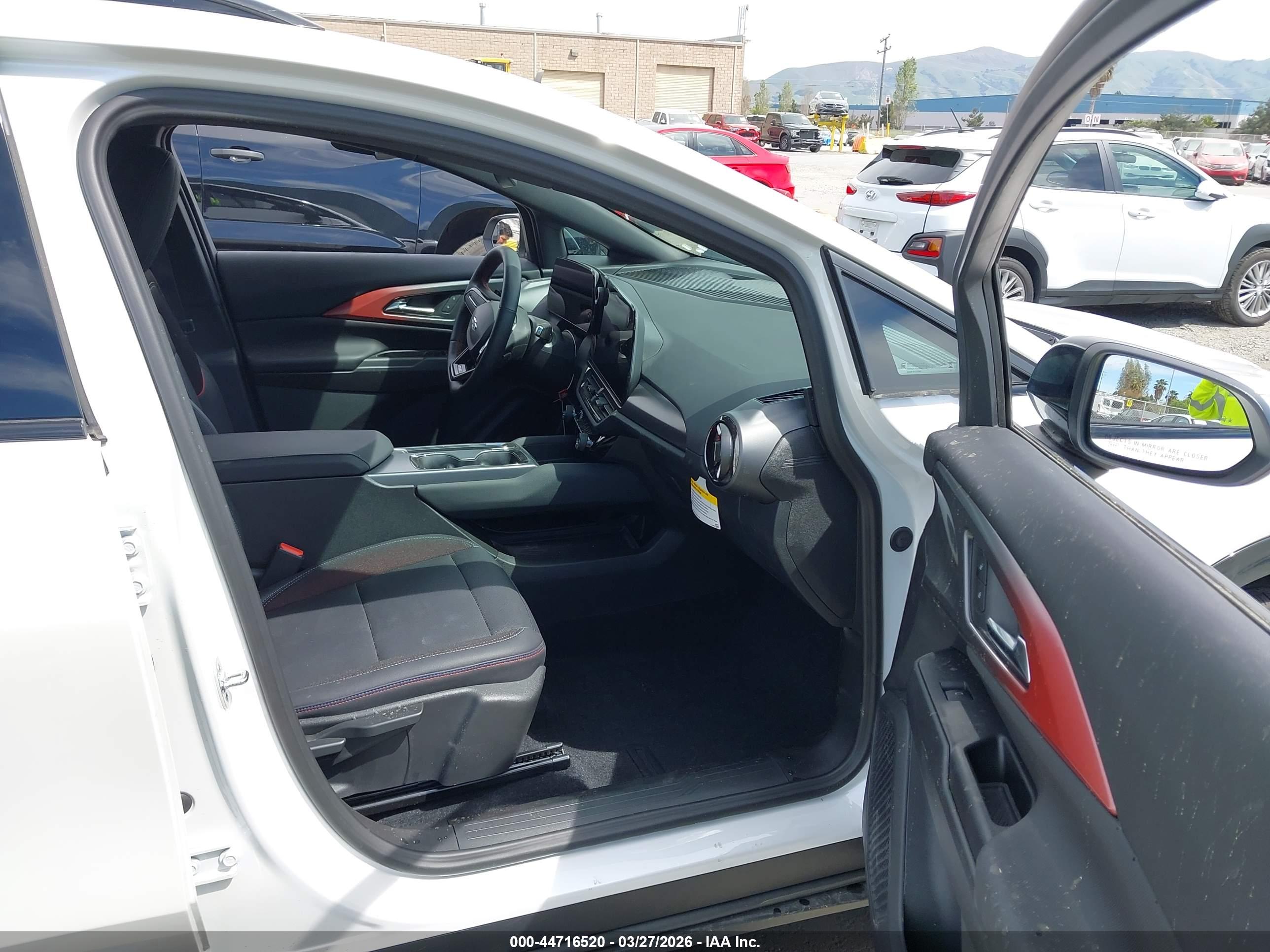 CHEVROLET EQUINOX image 5
