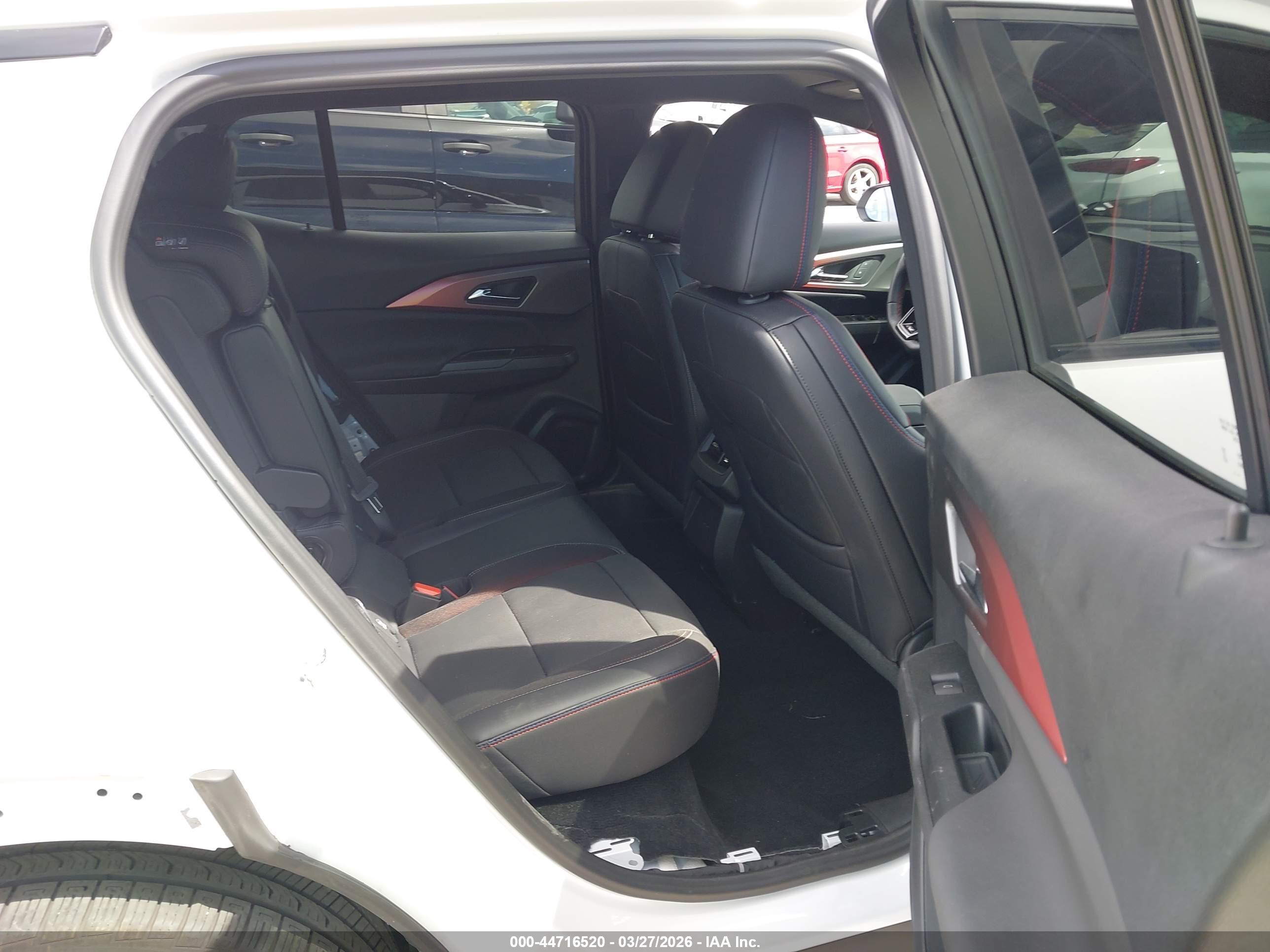 CHEVROLET EQUINOX image 8