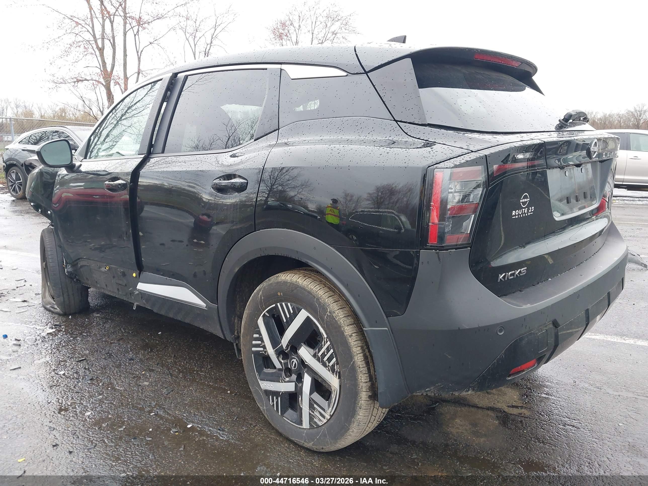 NISSAN KICKS image 3