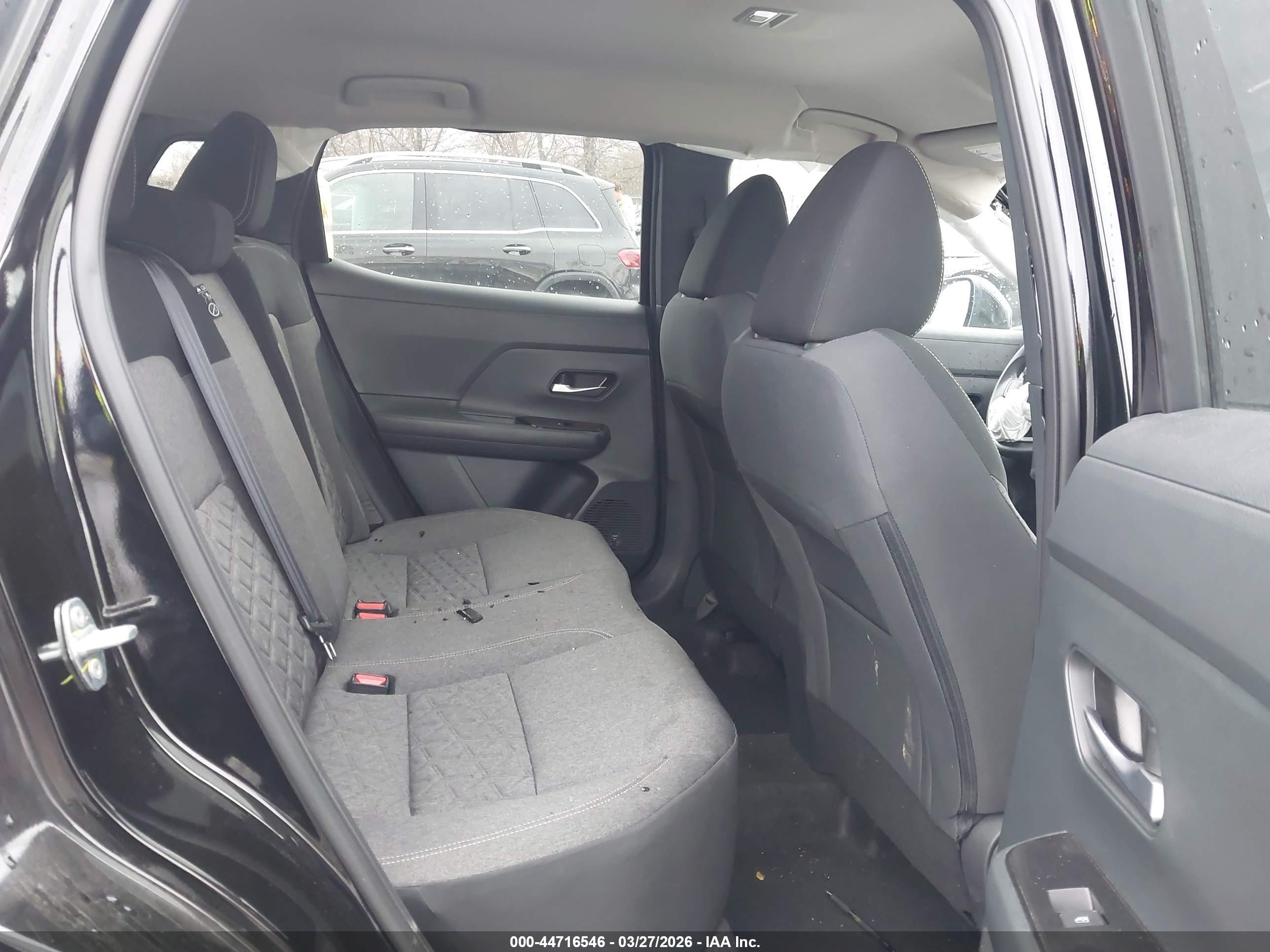 NISSAN KICKS image 8