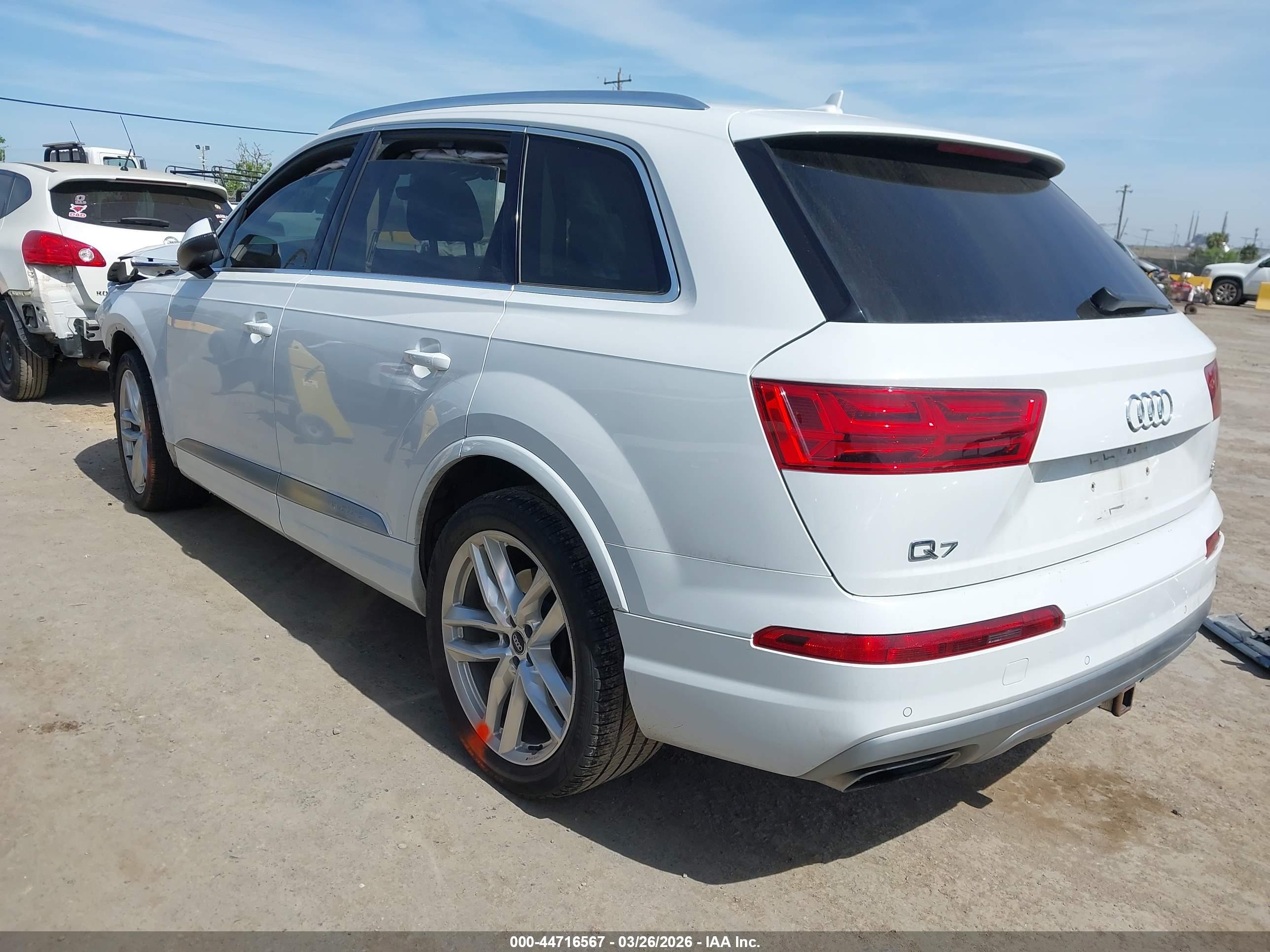 AUDI Q7 image 3