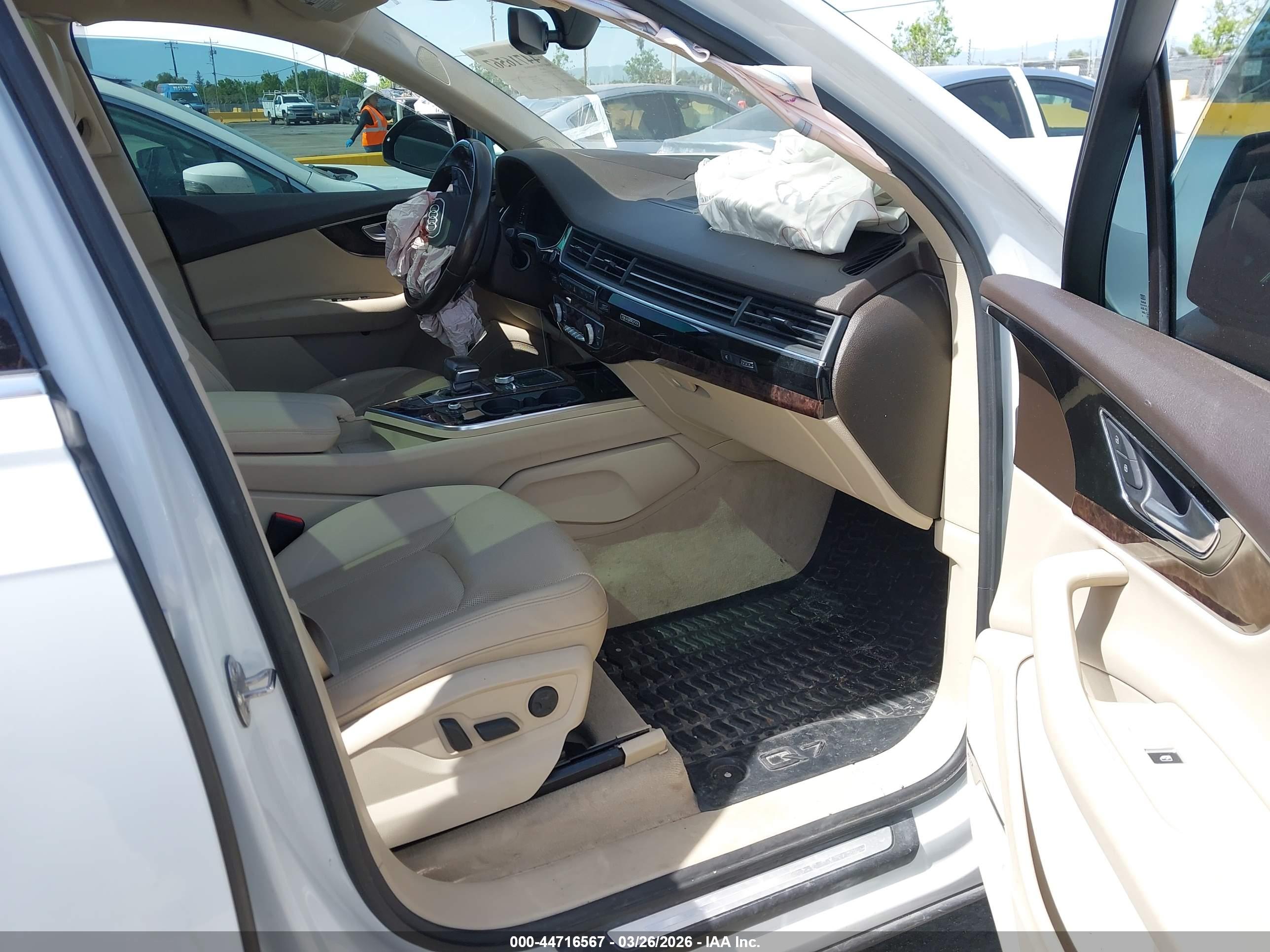 AUDI Q7 image 5