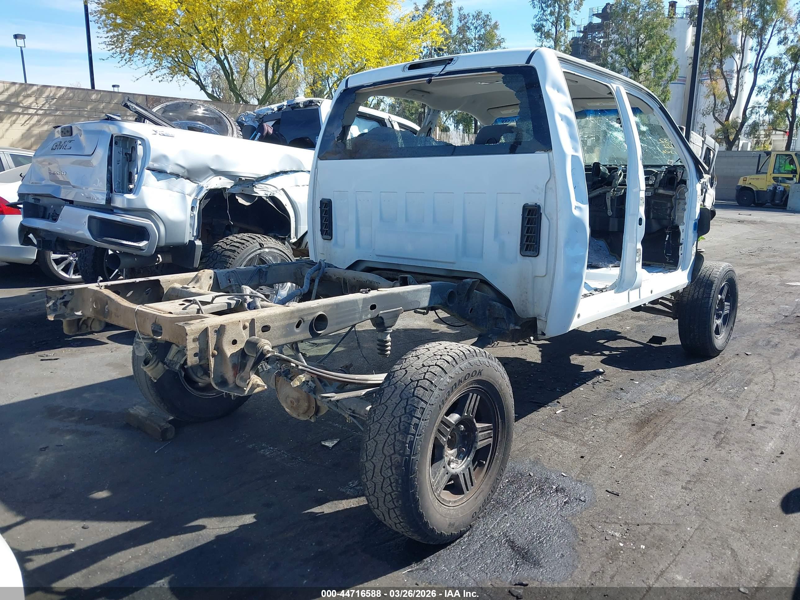 GMC SIERRA image 4