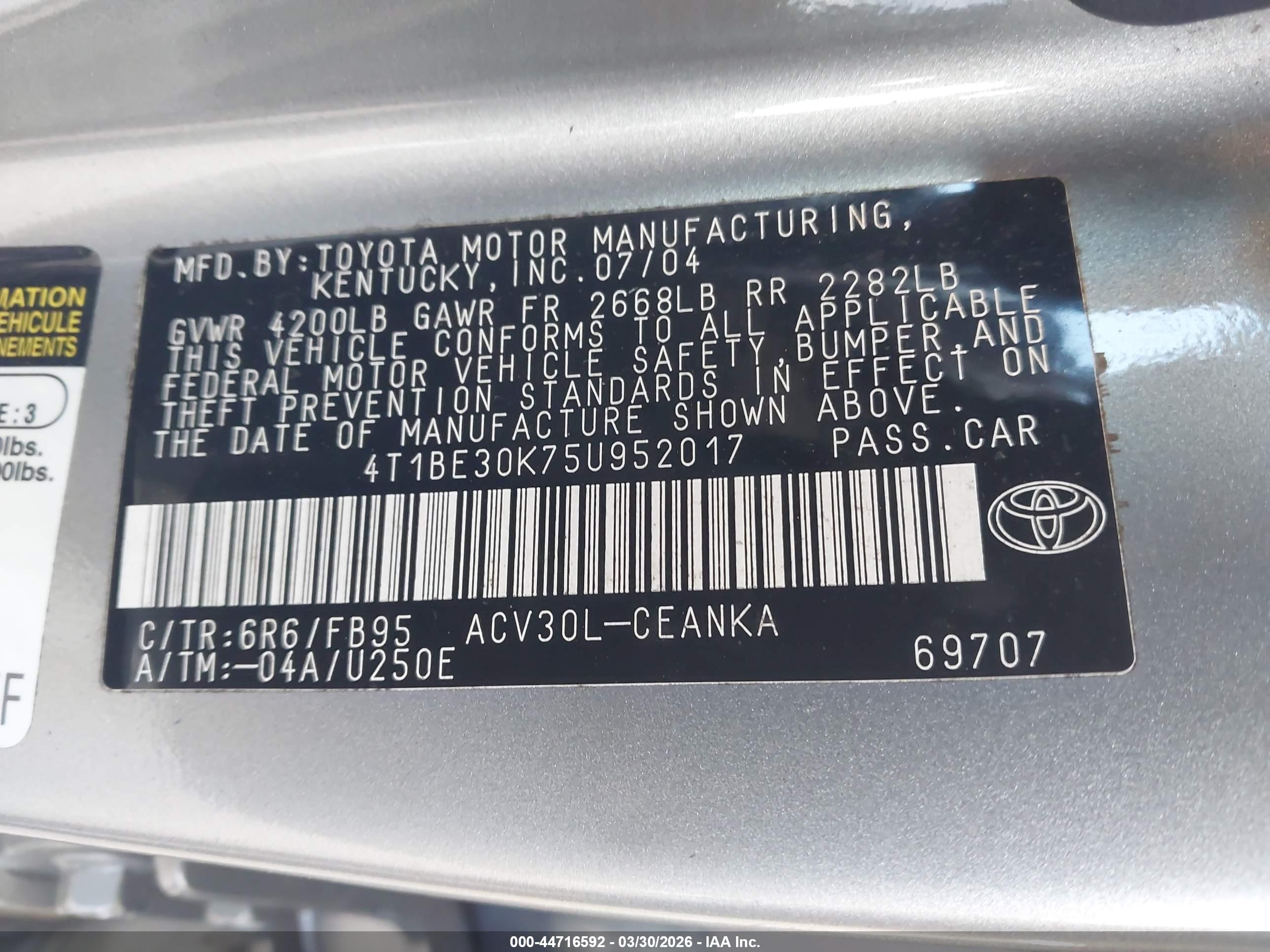 TOYOTA CAMRY image 9