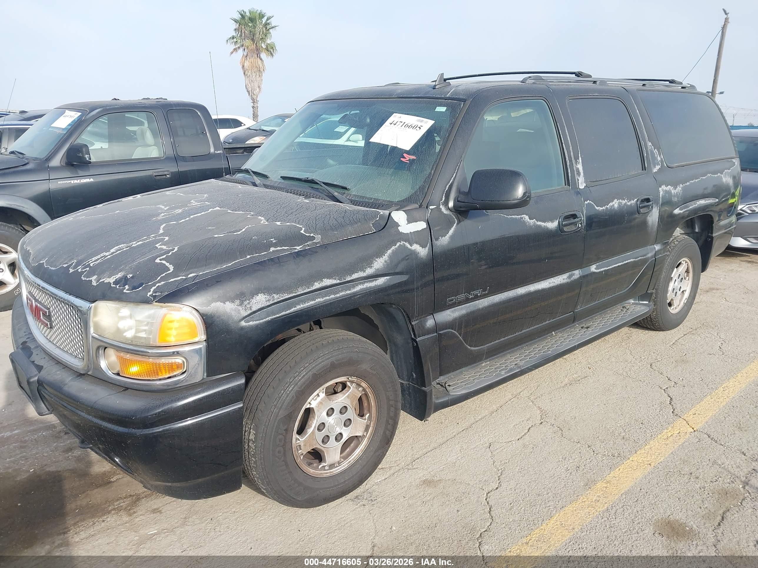 GMC YUKON image 2
