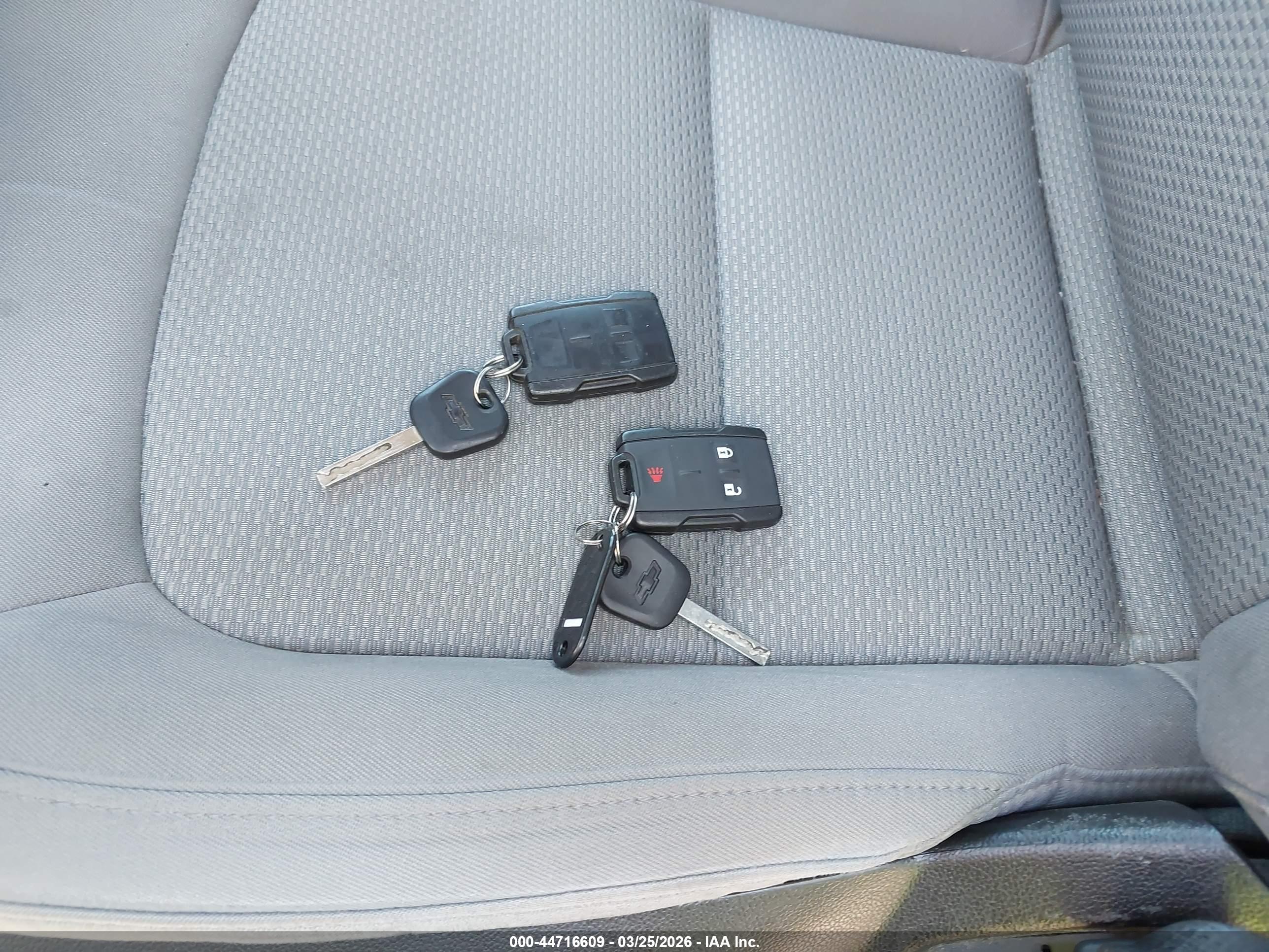 CHEVROLET COLORADO image 11