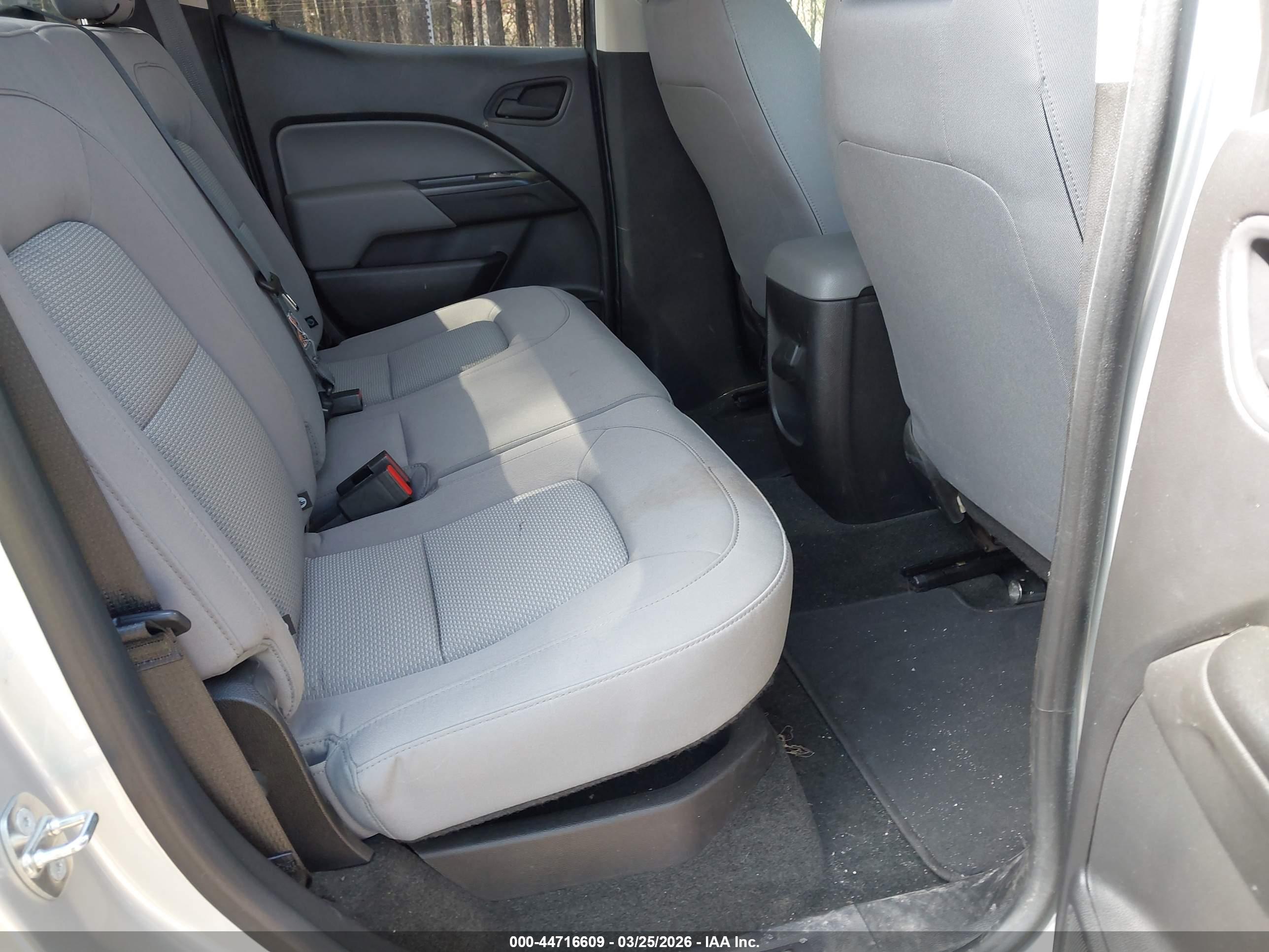 CHEVROLET COLORADO image 8