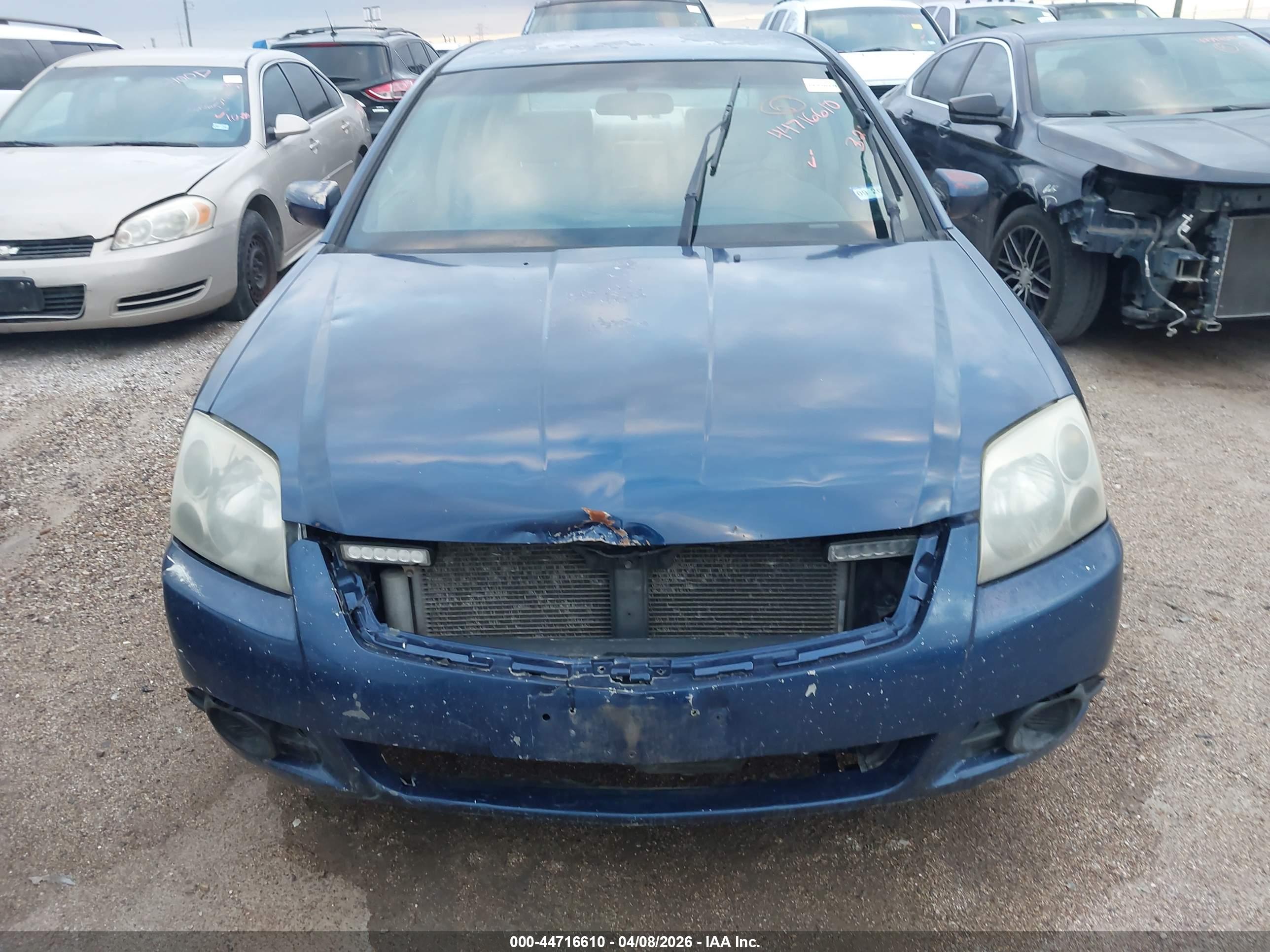 MITSUBISHI GALANT image 6