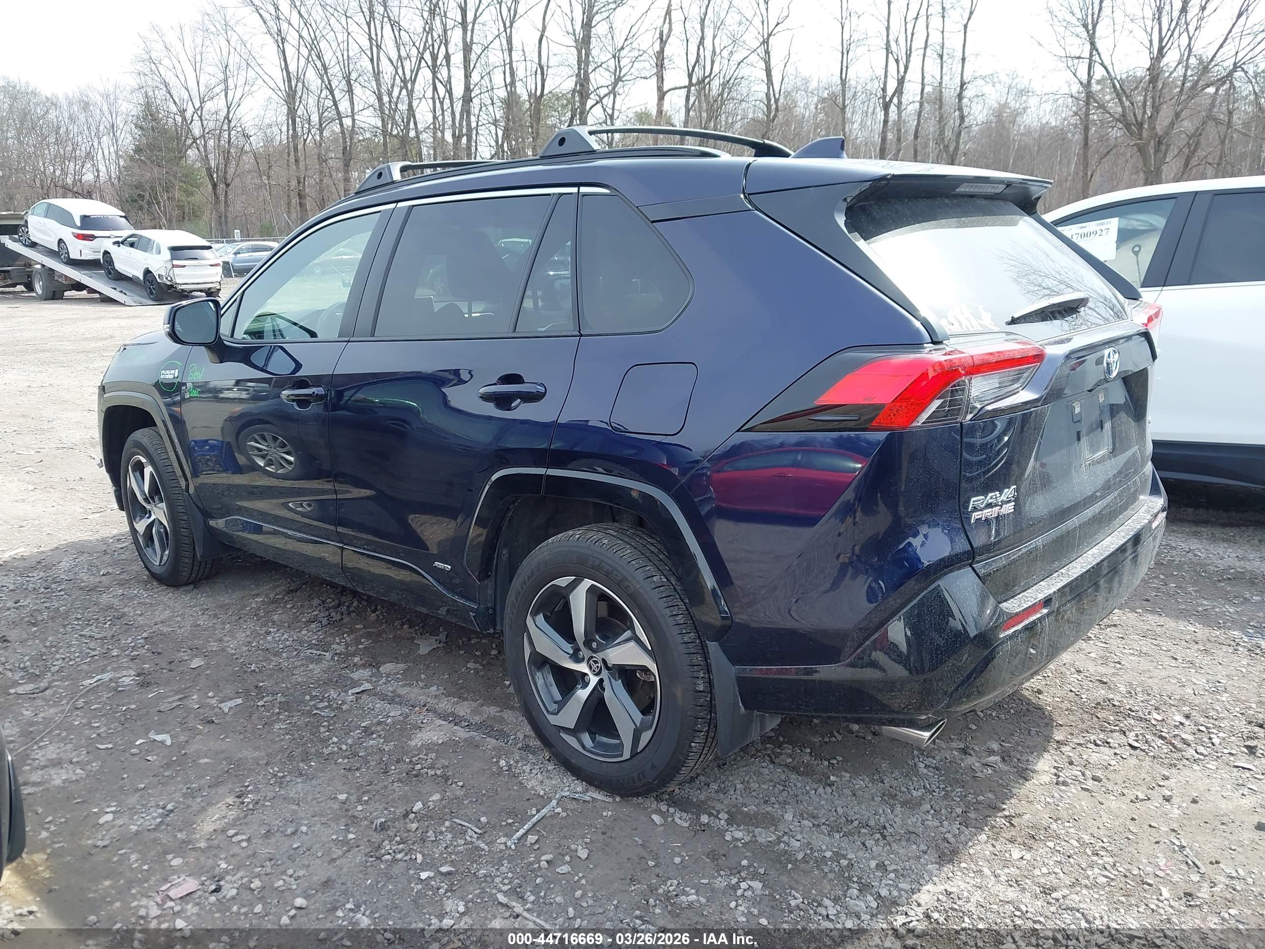 TOYOTA RAV4 image 3