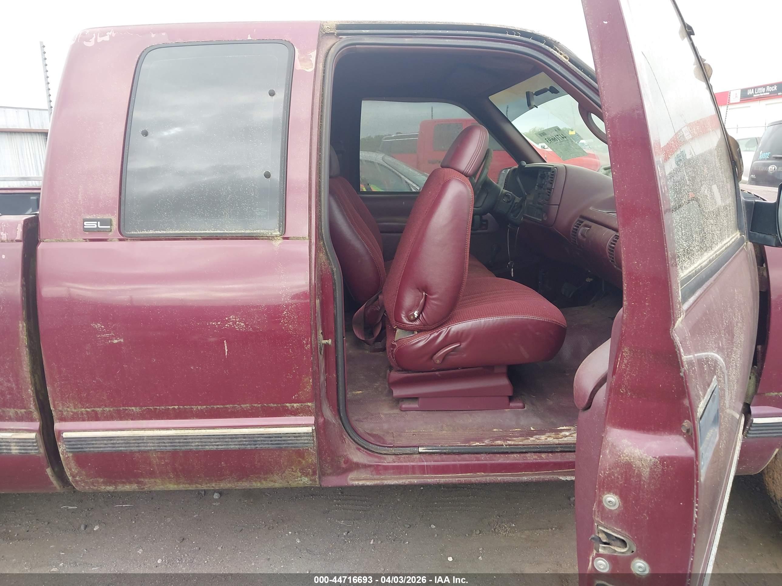 GMC SIERRA image 8