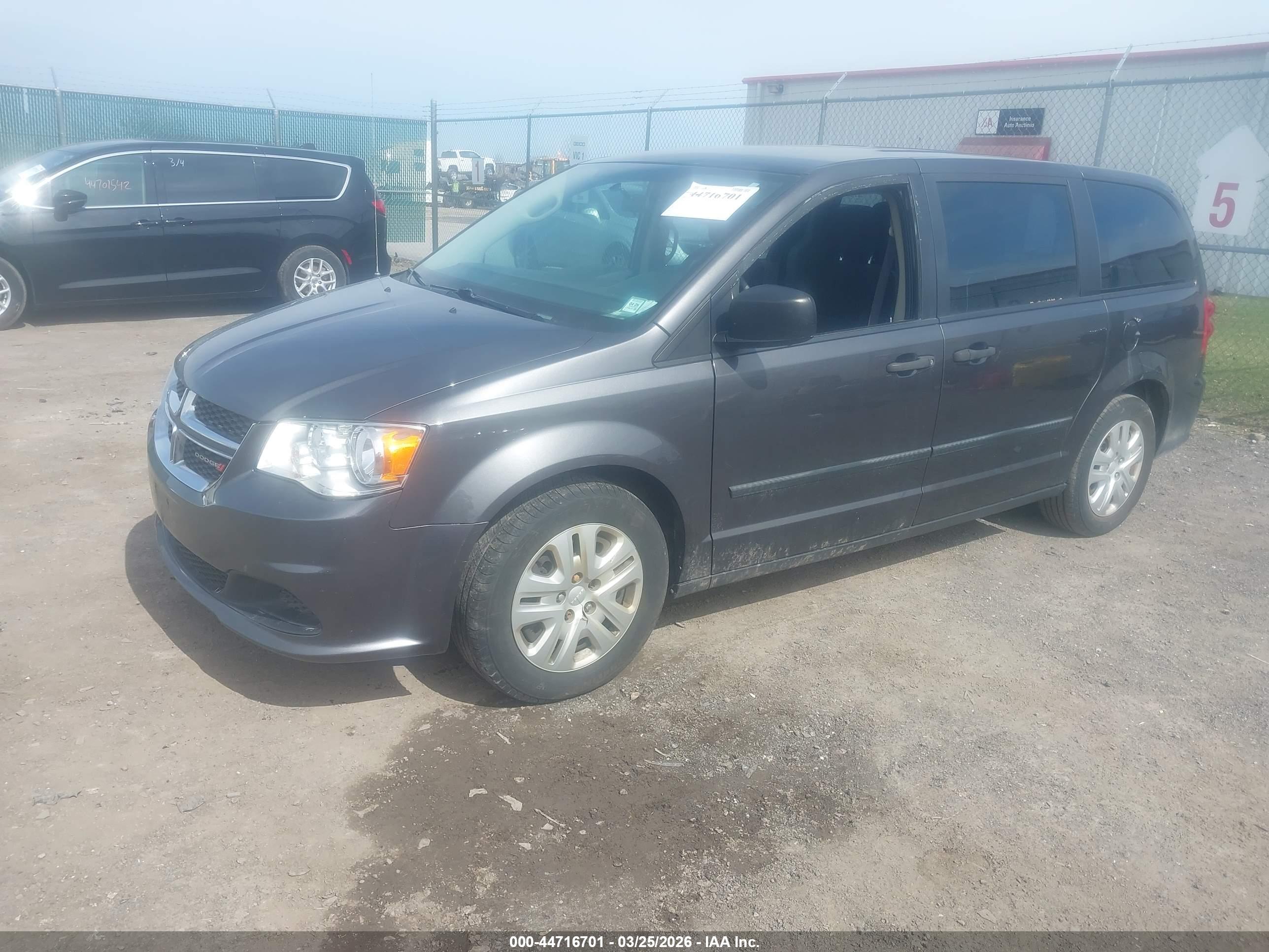 DODGE GRAND image 2