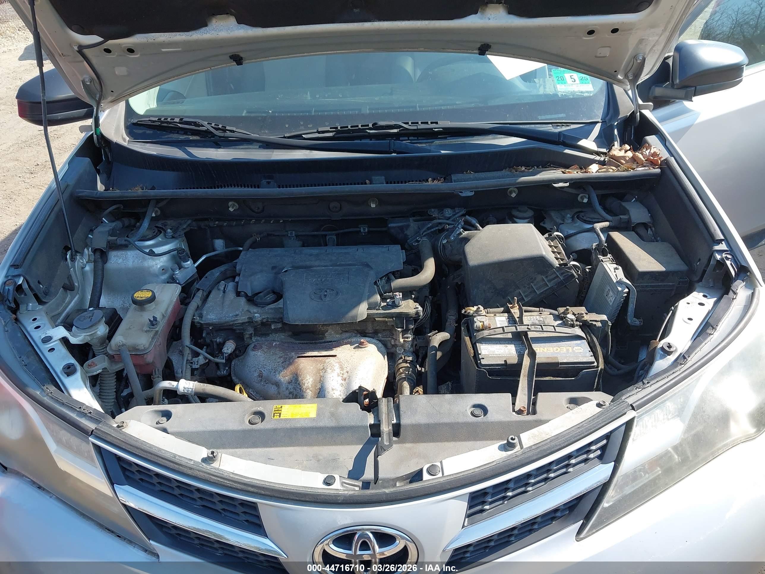 TOYOTA RAV4 image 10
