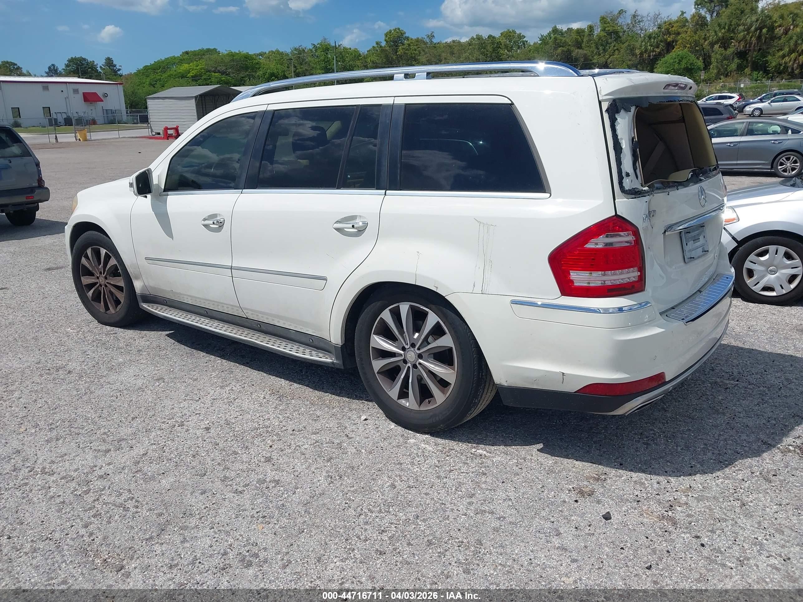 MERCEDES-BENZ GL image 3