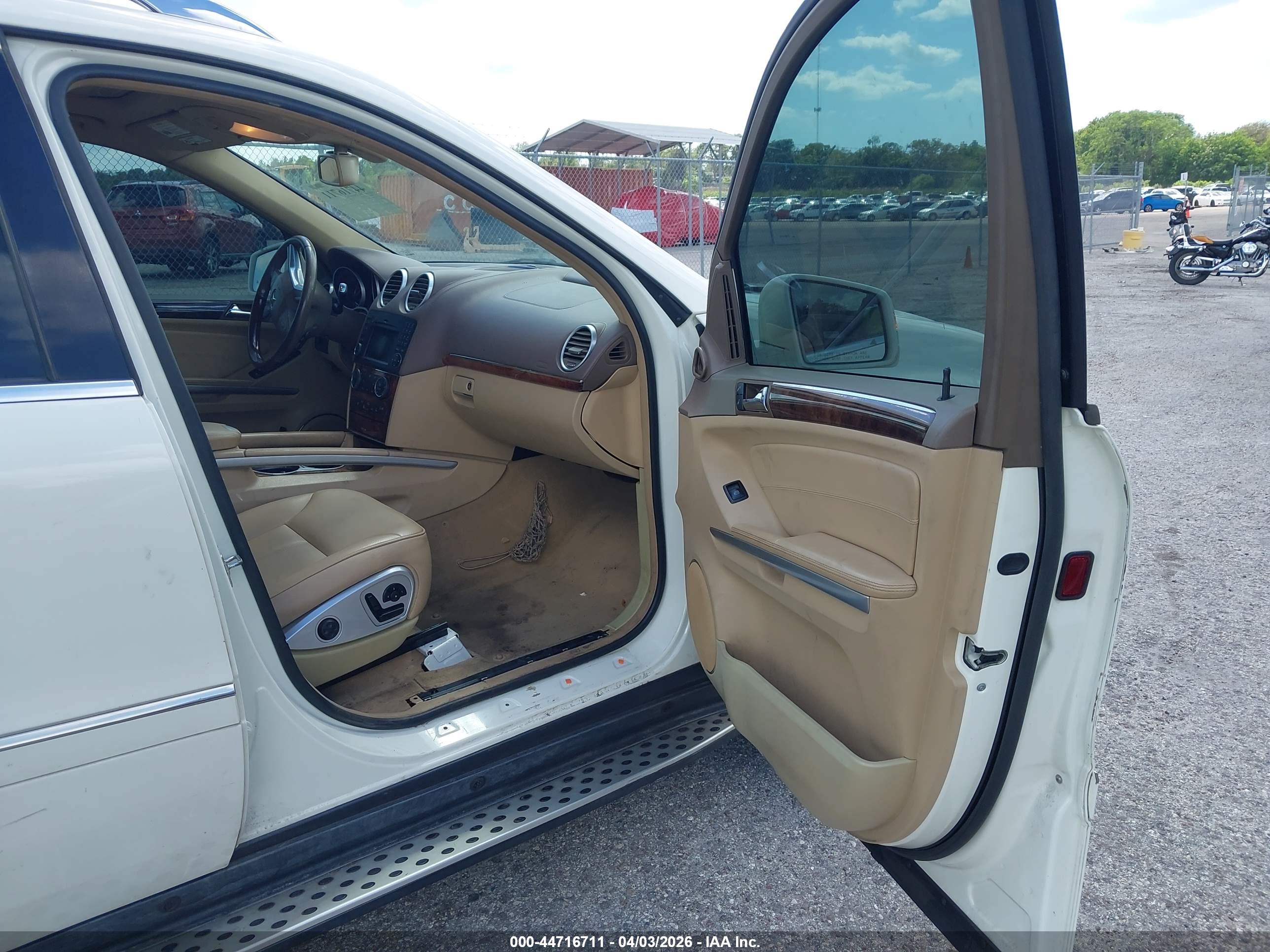 MERCEDES-BENZ GL image 5