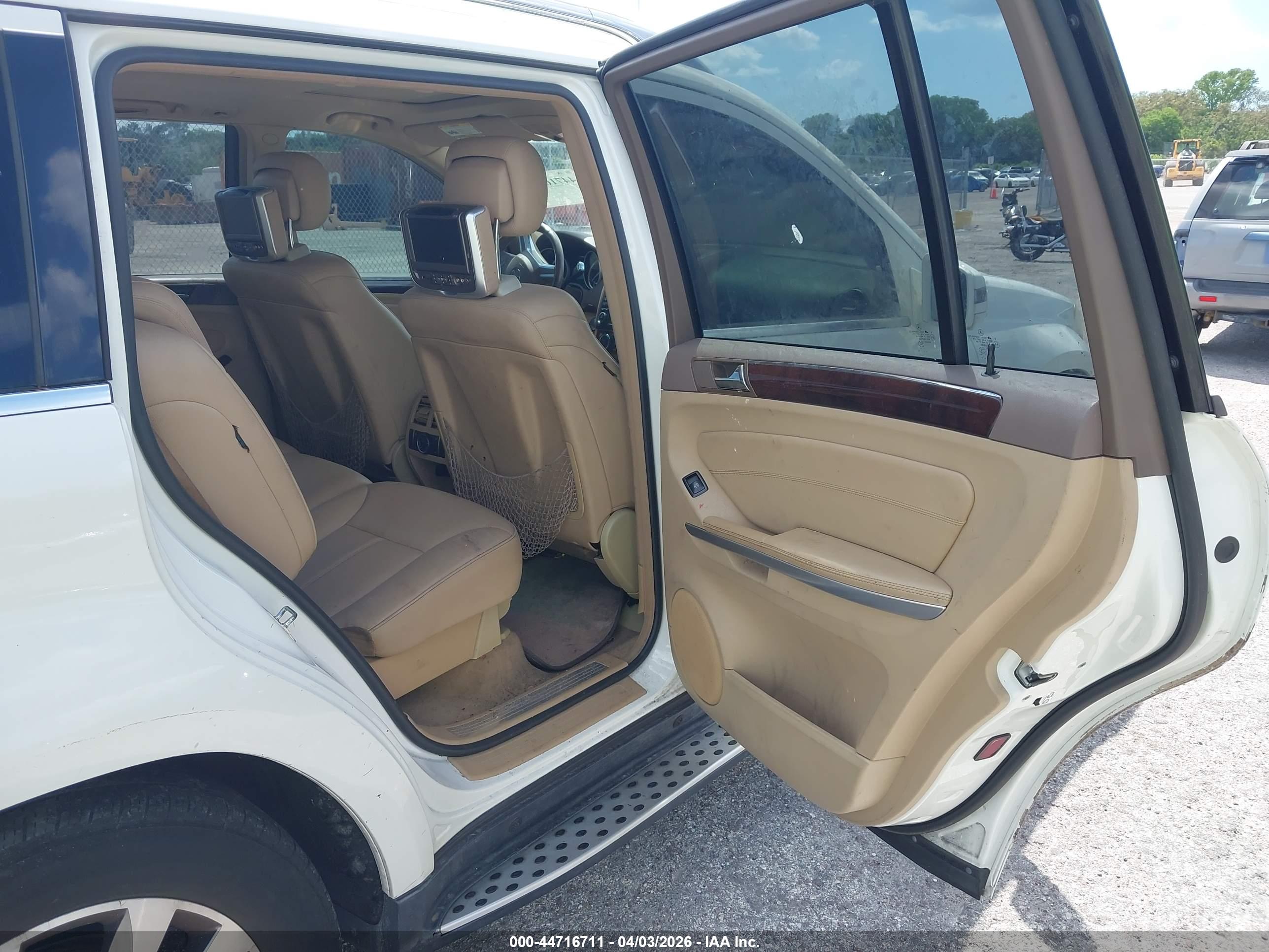 MERCEDES-BENZ GL image 8