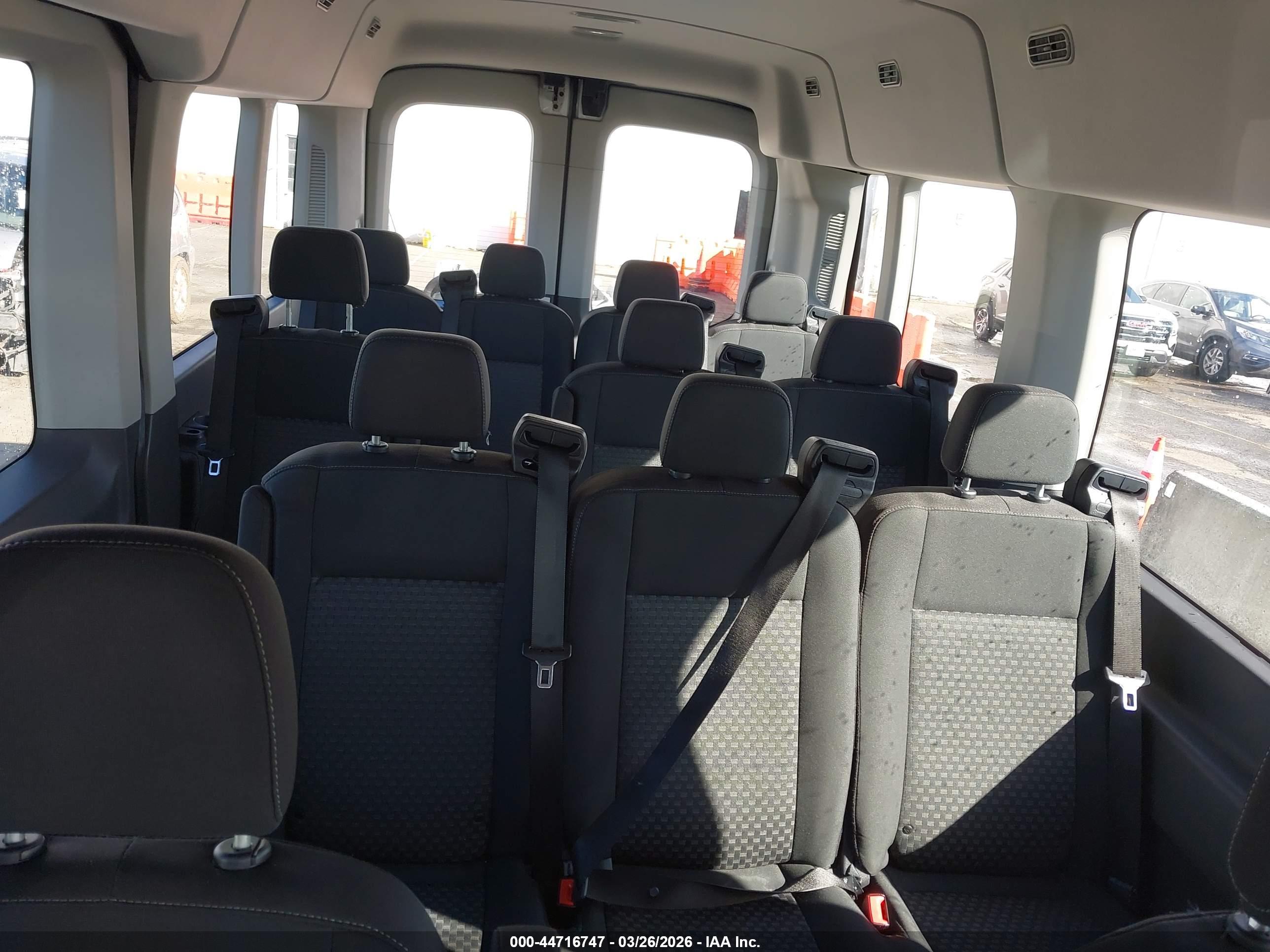 FORD TRANSIT-350 image 8
