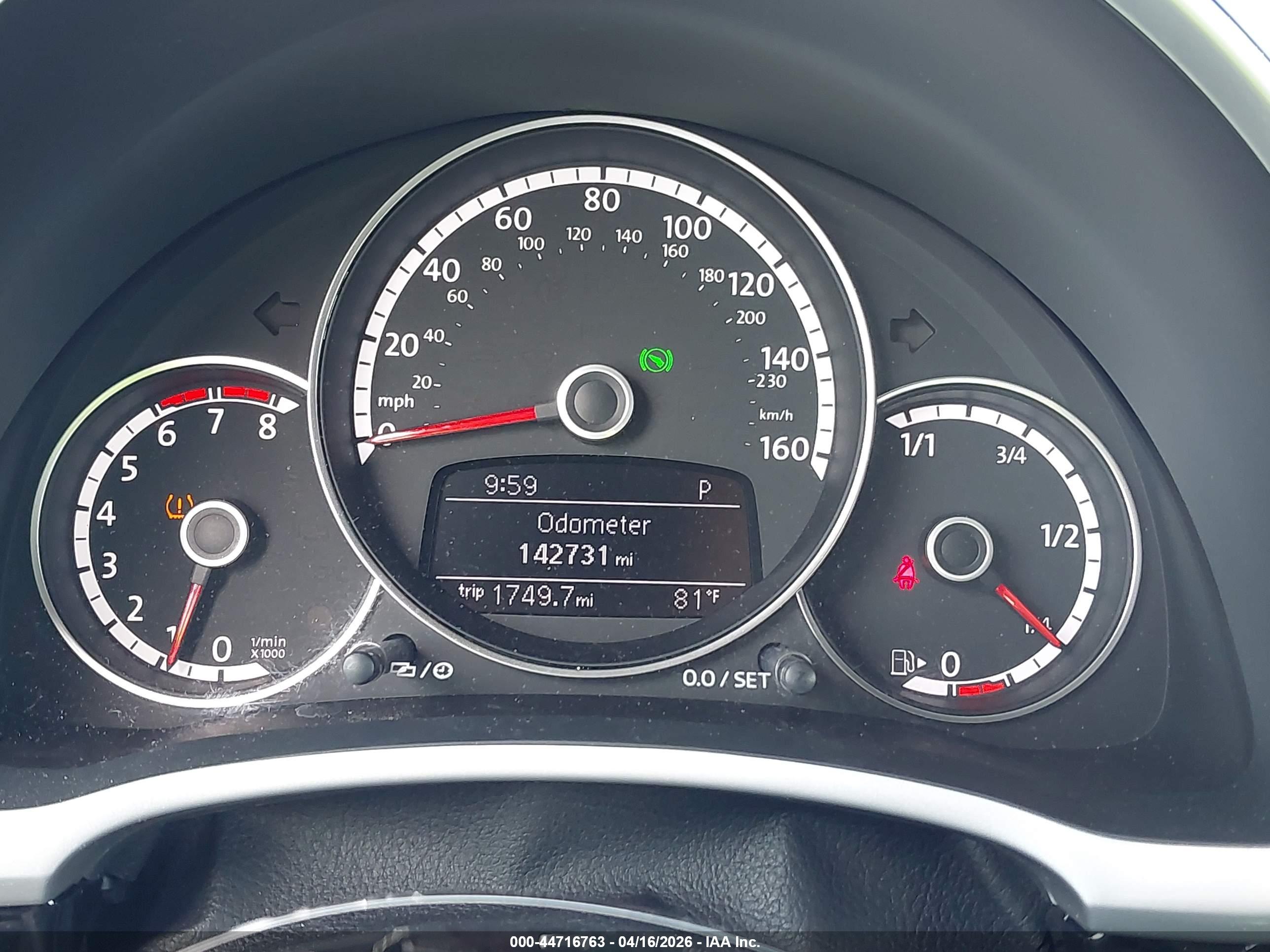 VOLKSWAGEN BEETLE image 7
