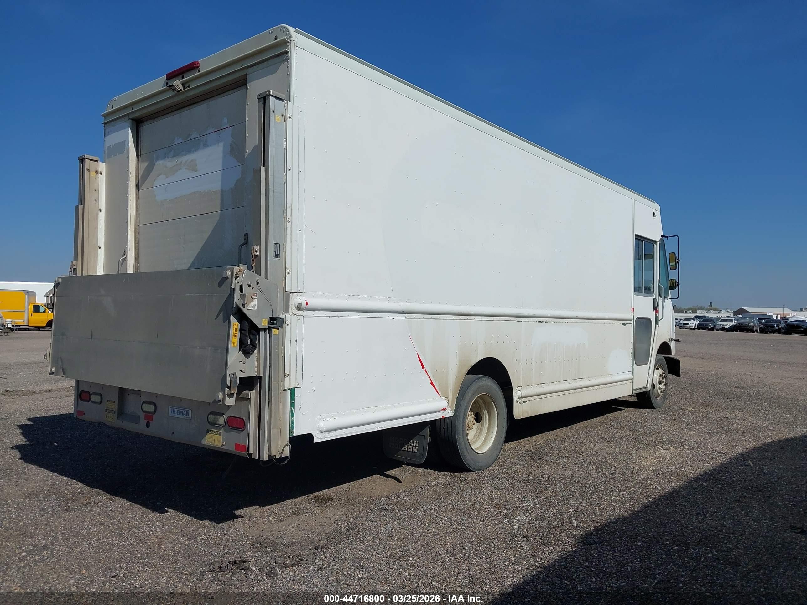 FREIGHTLINER CHASSIS image 4