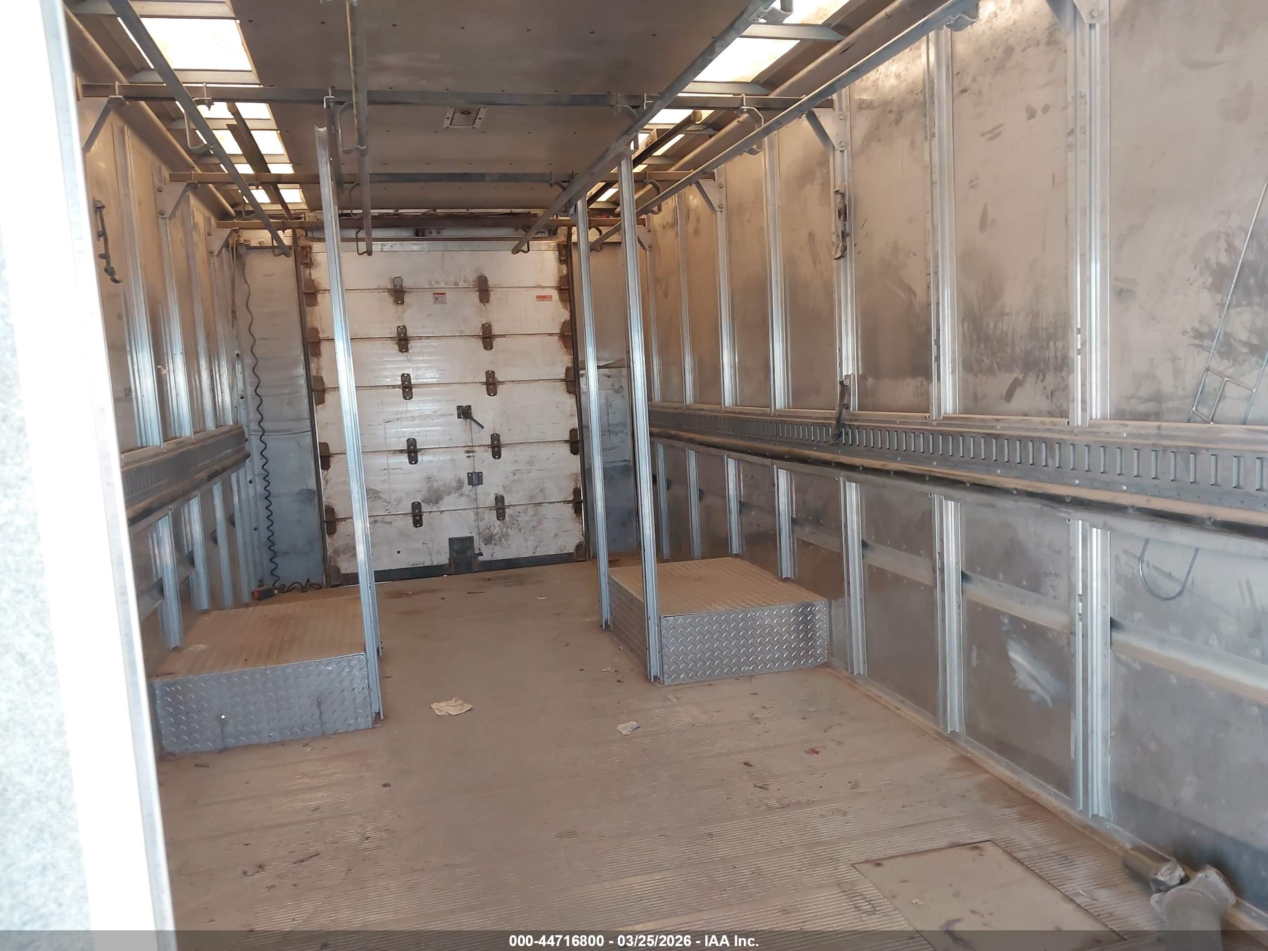 FREIGHTLINER CHASSIS image 7